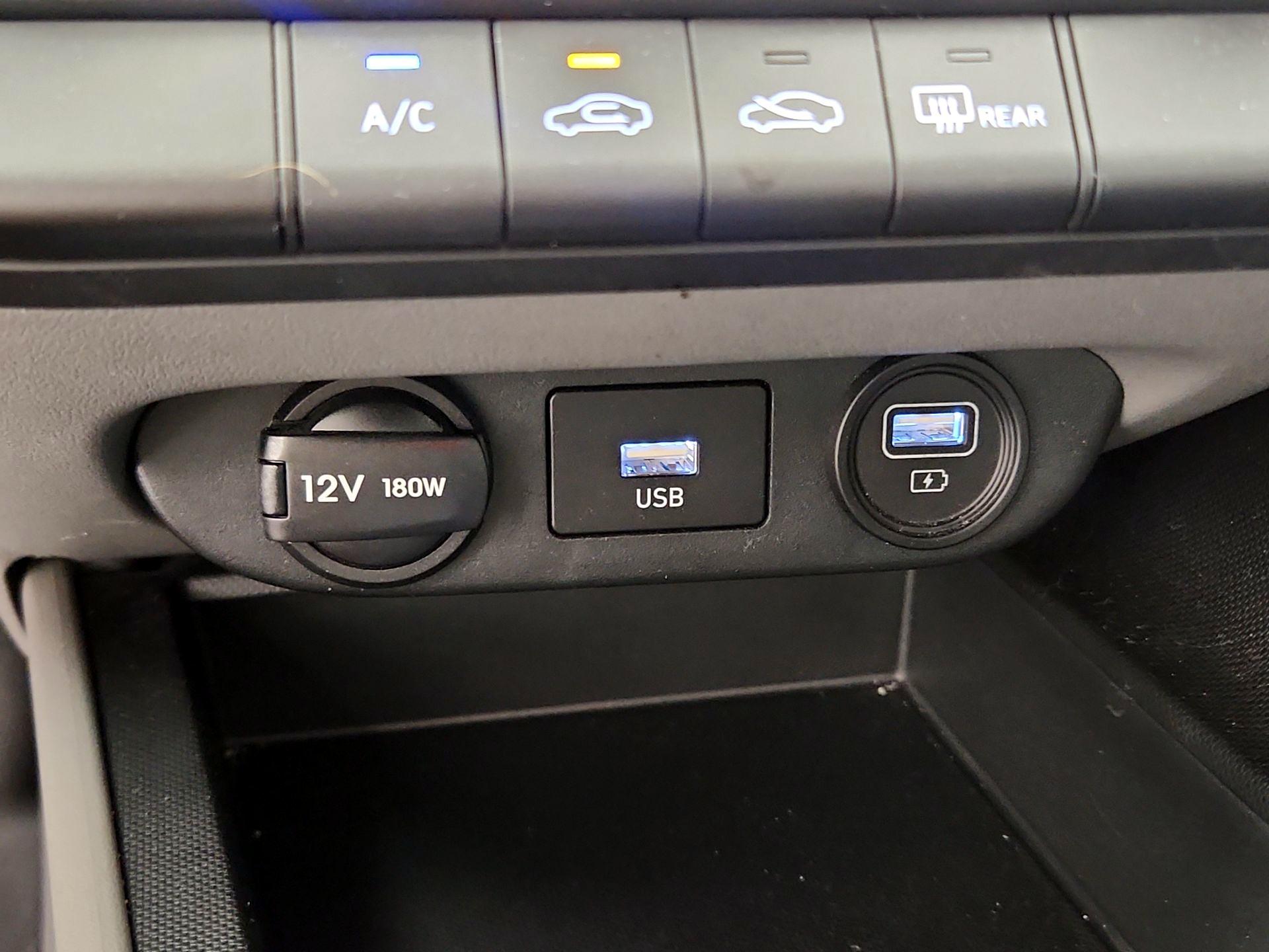 Thumbnail: 2023 Hyundai Elantra - 18