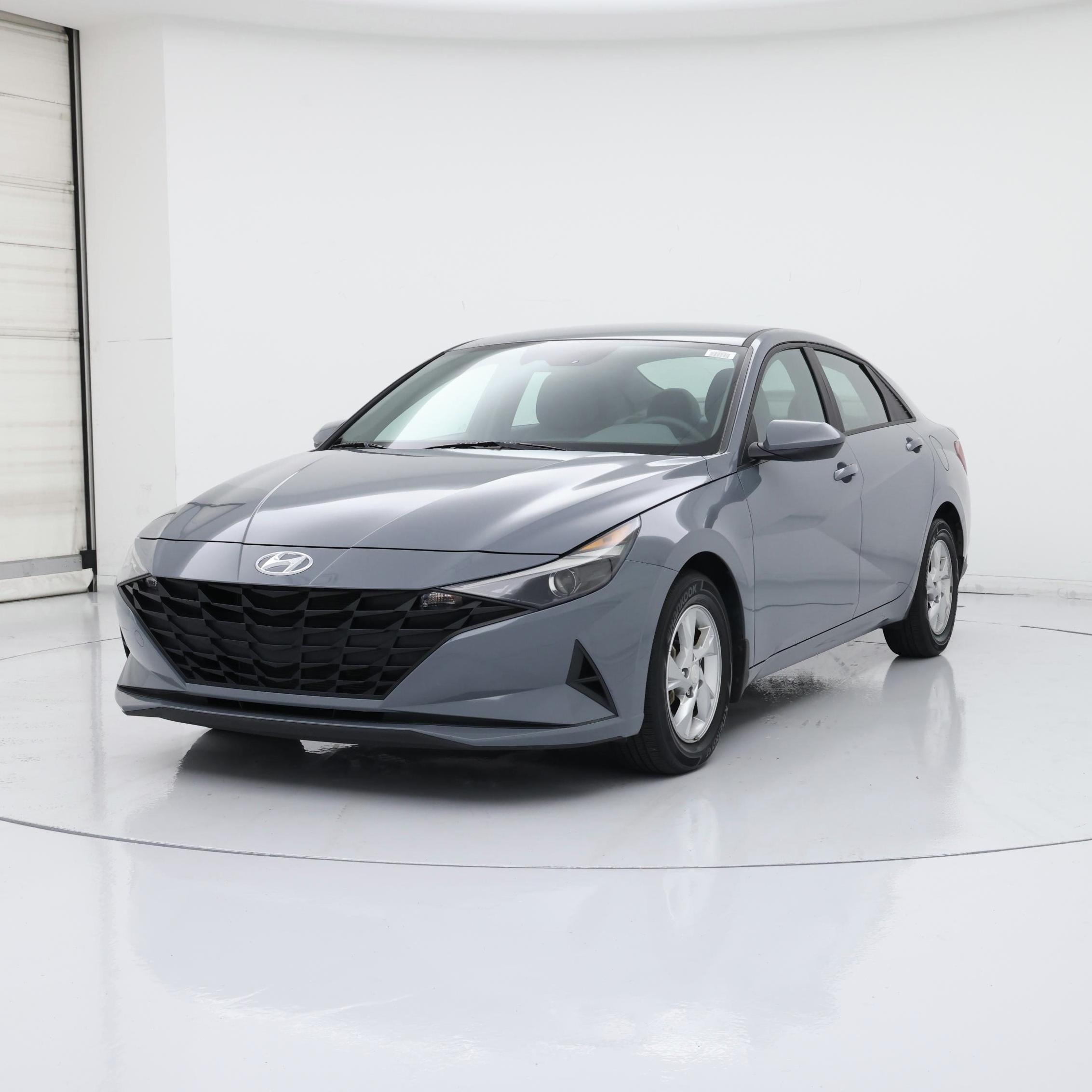 Thumbnail: 2023 Hyundai Elantra - 4