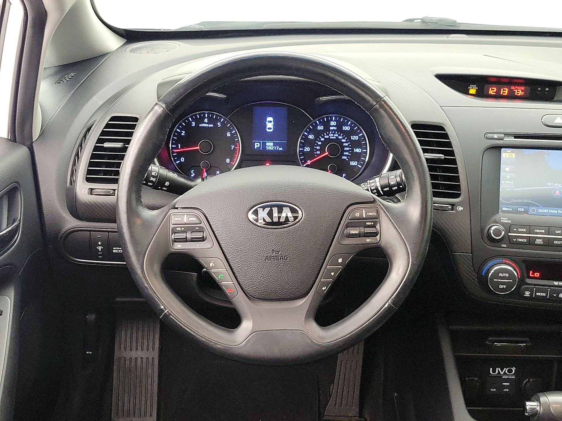 Thumbnail: 2016 Kia Forte - 10