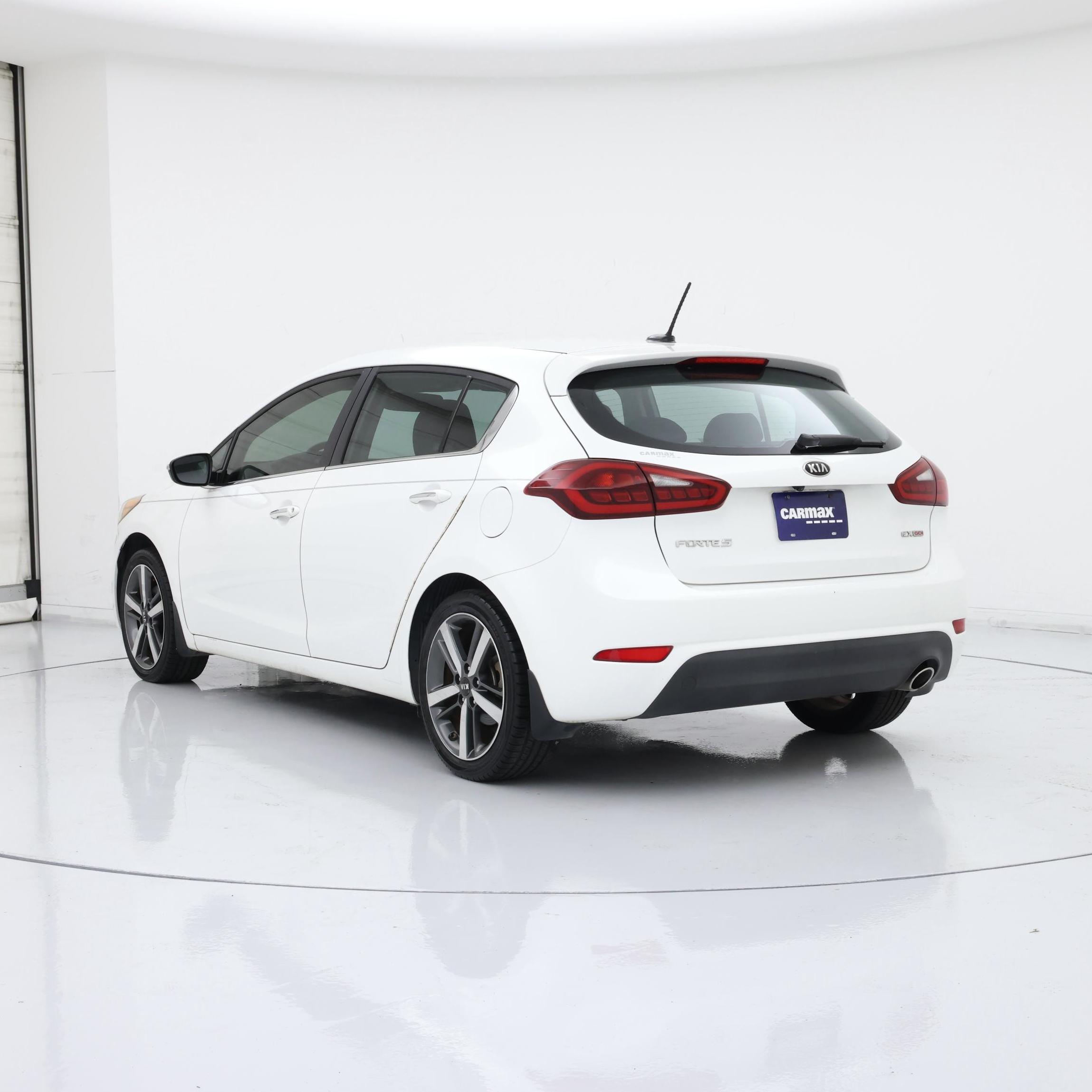 Thumbnail: 2016 Kia Forte - 2