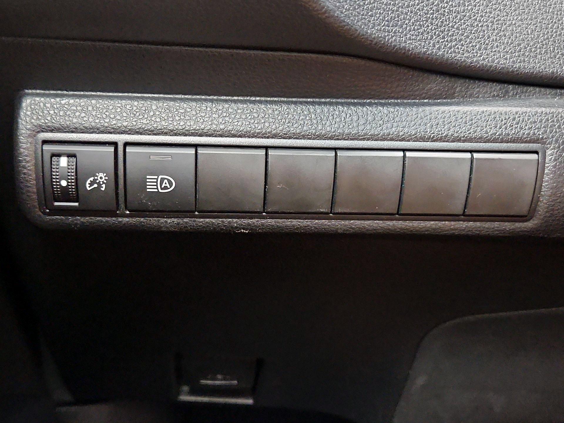 Thumbnail: 2024 Toyota Corolla - 13