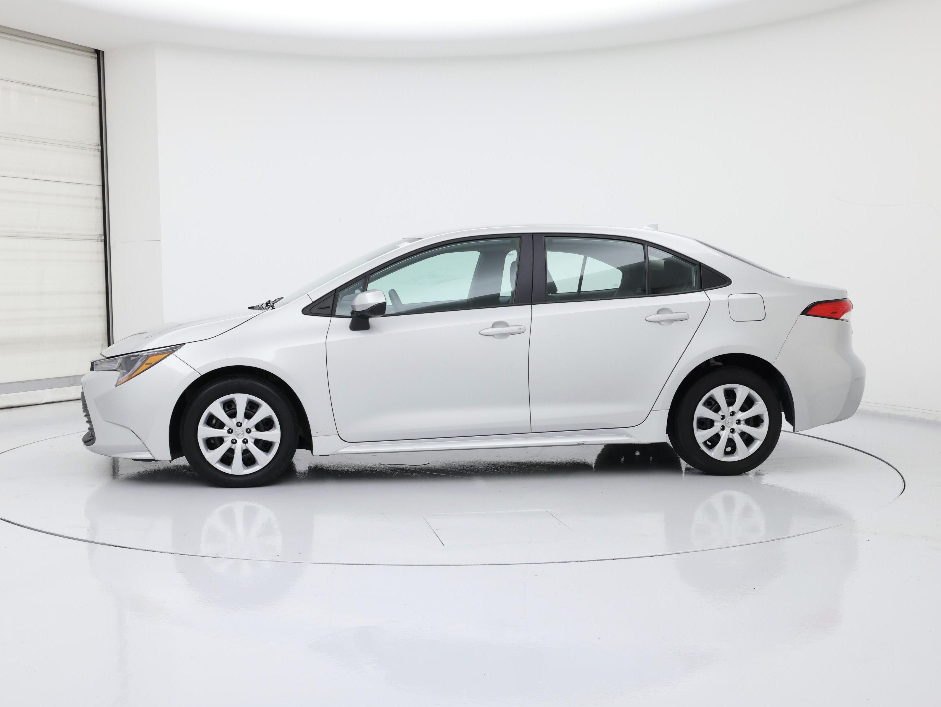 Thumbnail: 2024 Toyota Corolla - 3