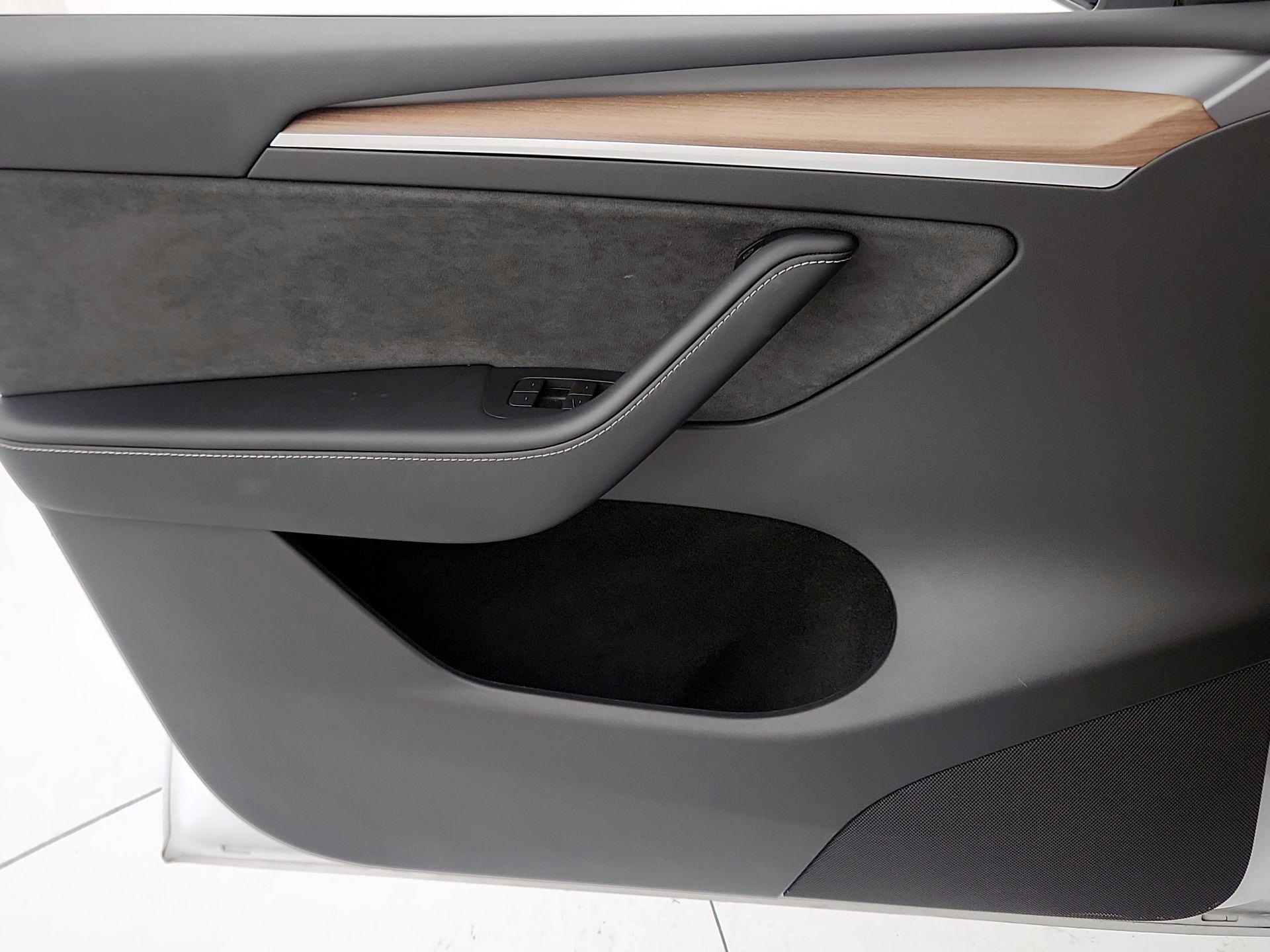 Thumbnail: 2023 Tesla Model Y - 12
