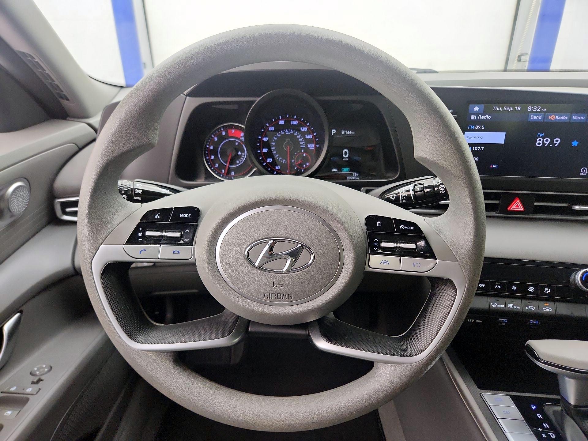 Thumbnail: 2022 Hyundai Elantra - 10