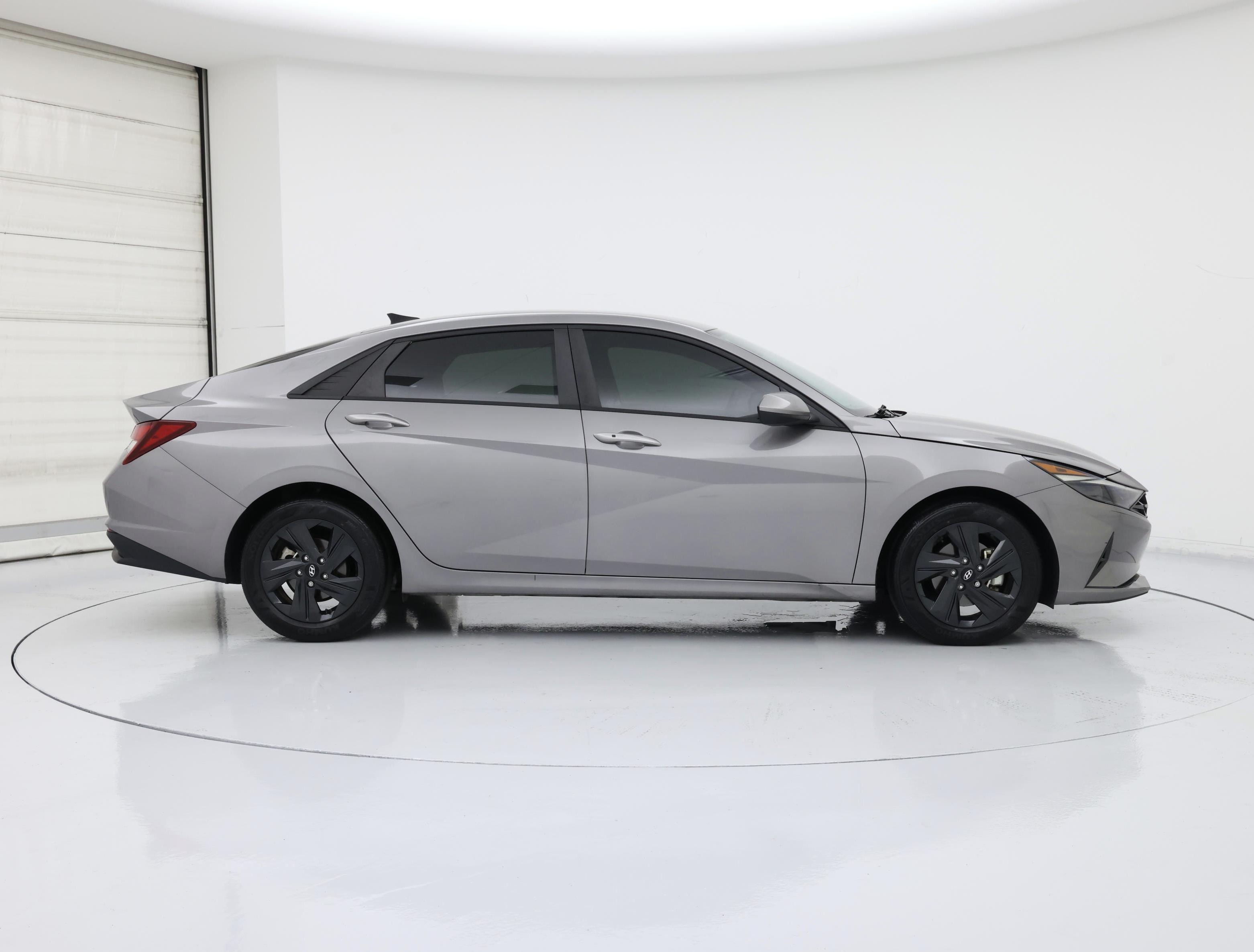 Thumbnail: 2022 Hyundai Elantra - 7