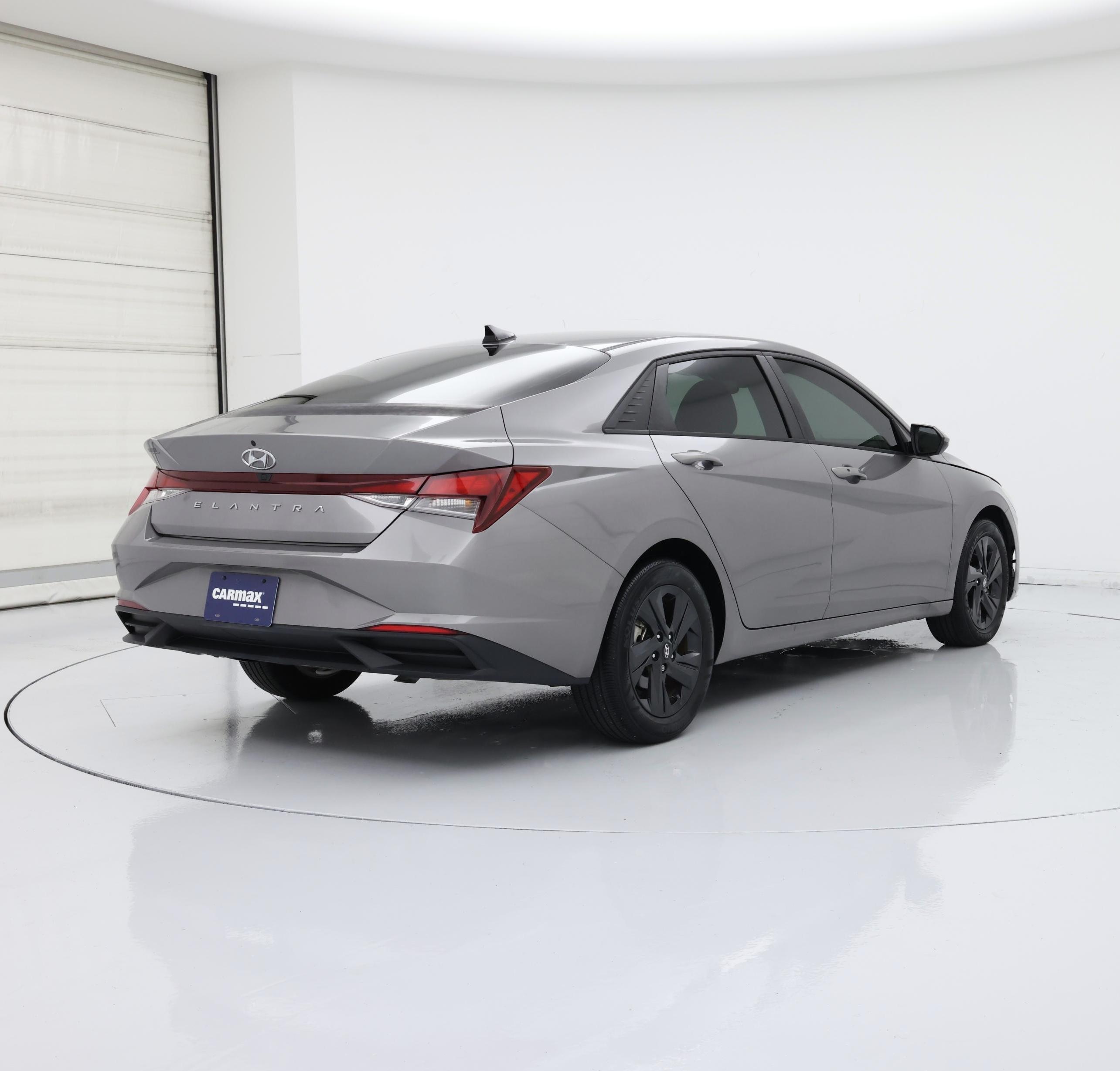 Thumbnail: 2022 Hyundai Elantra - 8