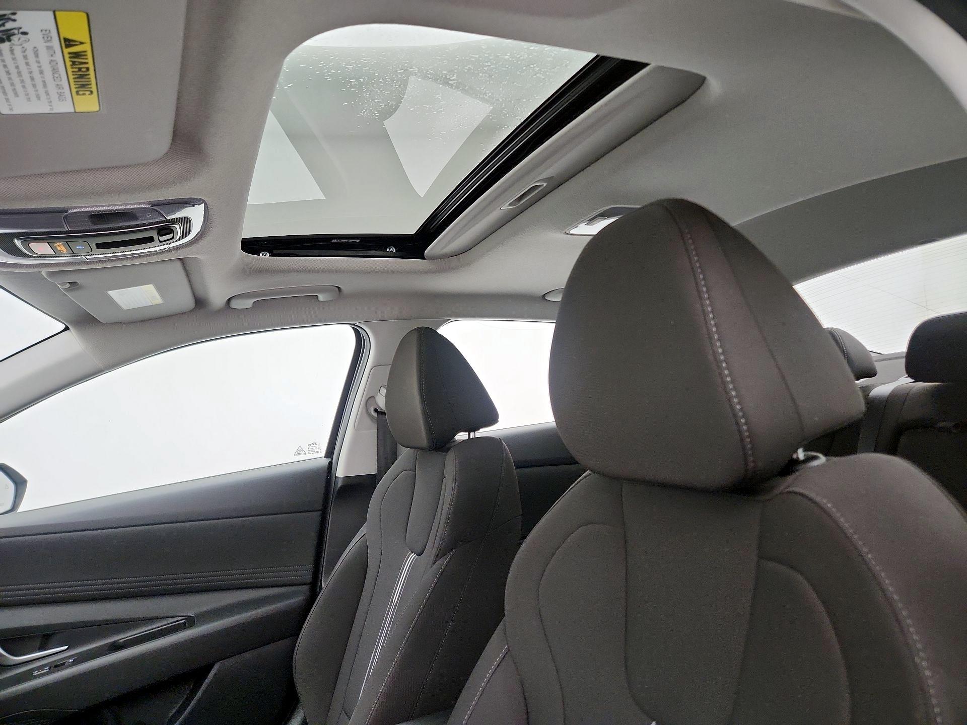 Thumbnail: 2024 Hyundai Elantra - 20
