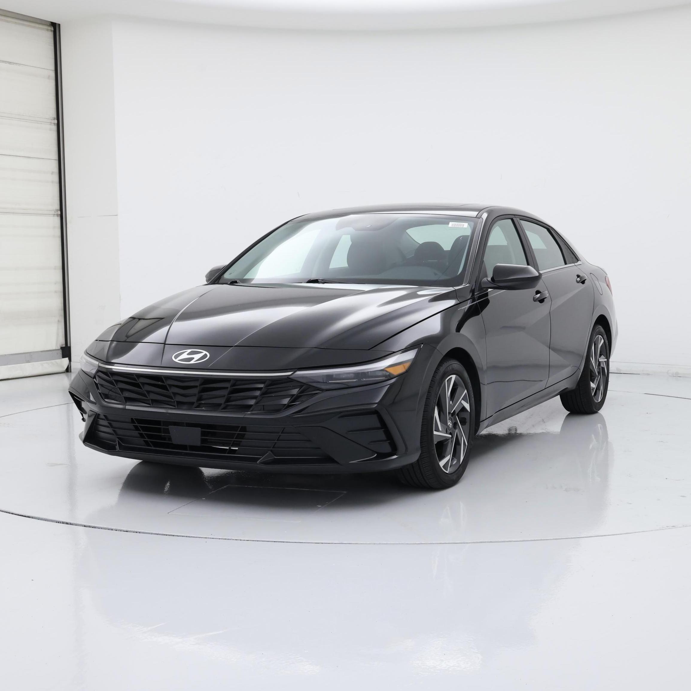 Thumbnail: 2024 Hyundai Elantra - 4