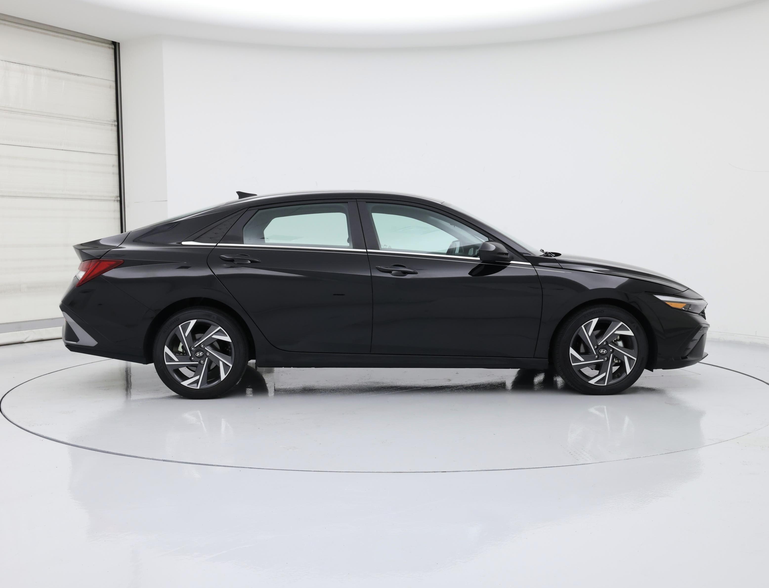 Thumbnail: 2024 Hyundai Elantra - 7