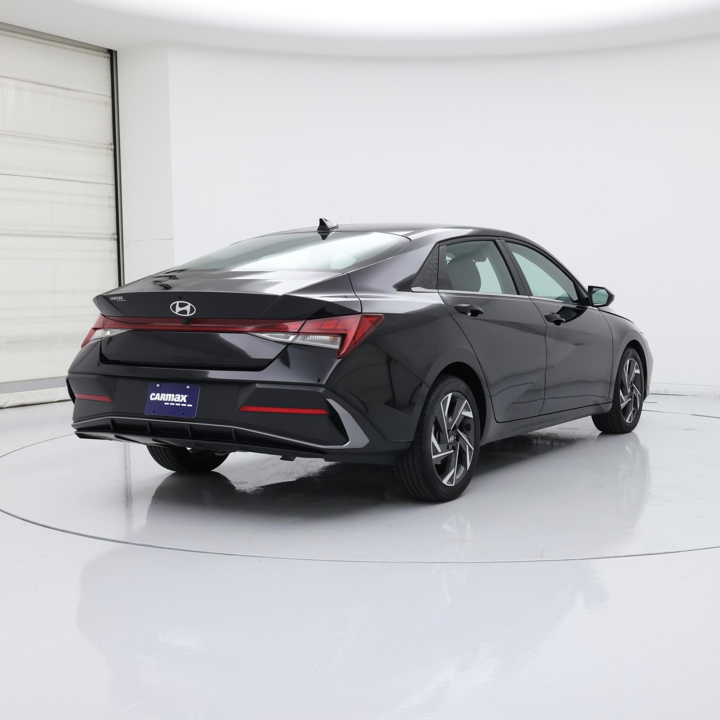 Thumbnail: 2024 Hyundai Elantra - 8