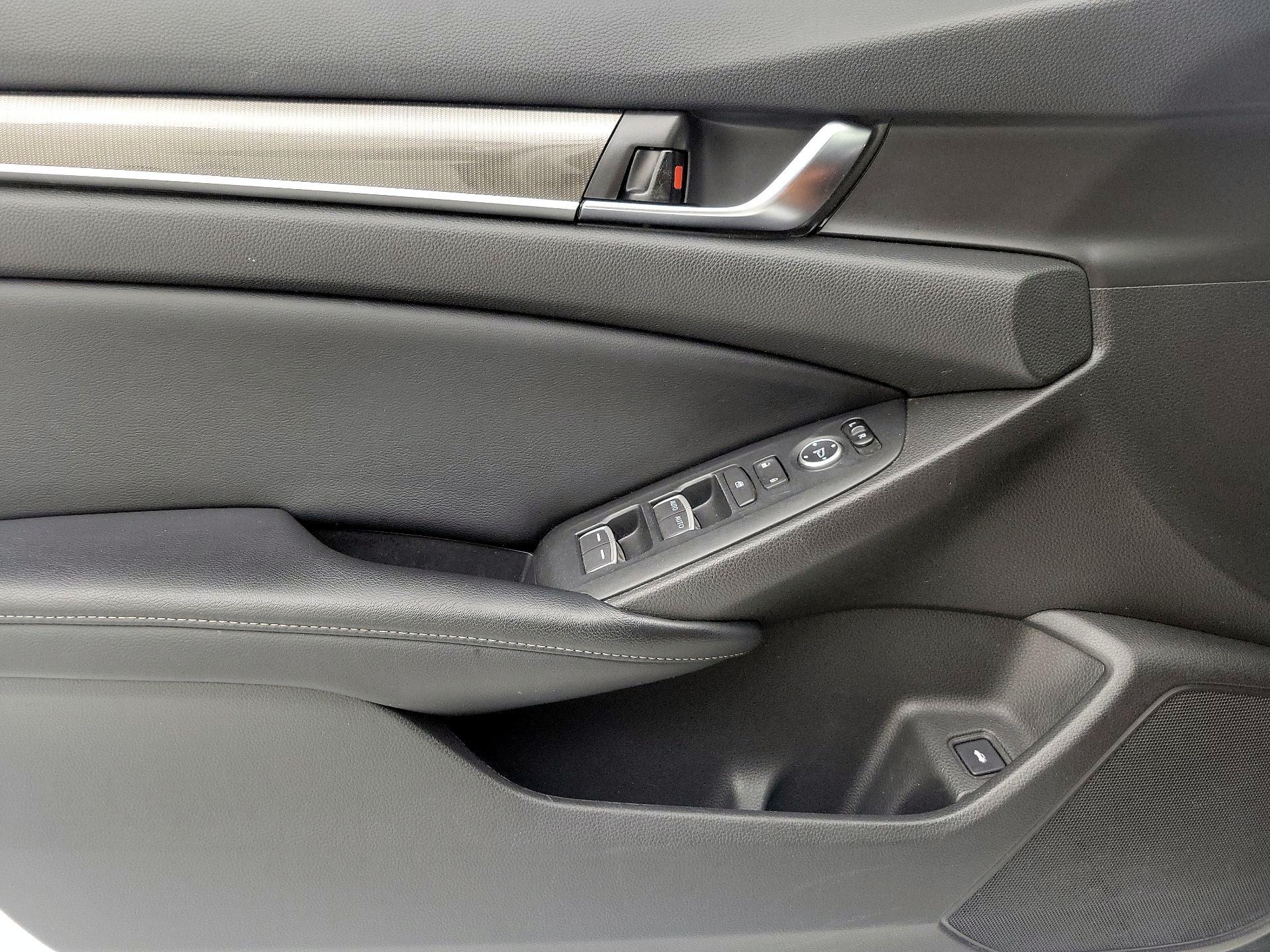 Thumbnail: 2018 Honda Accord - 12