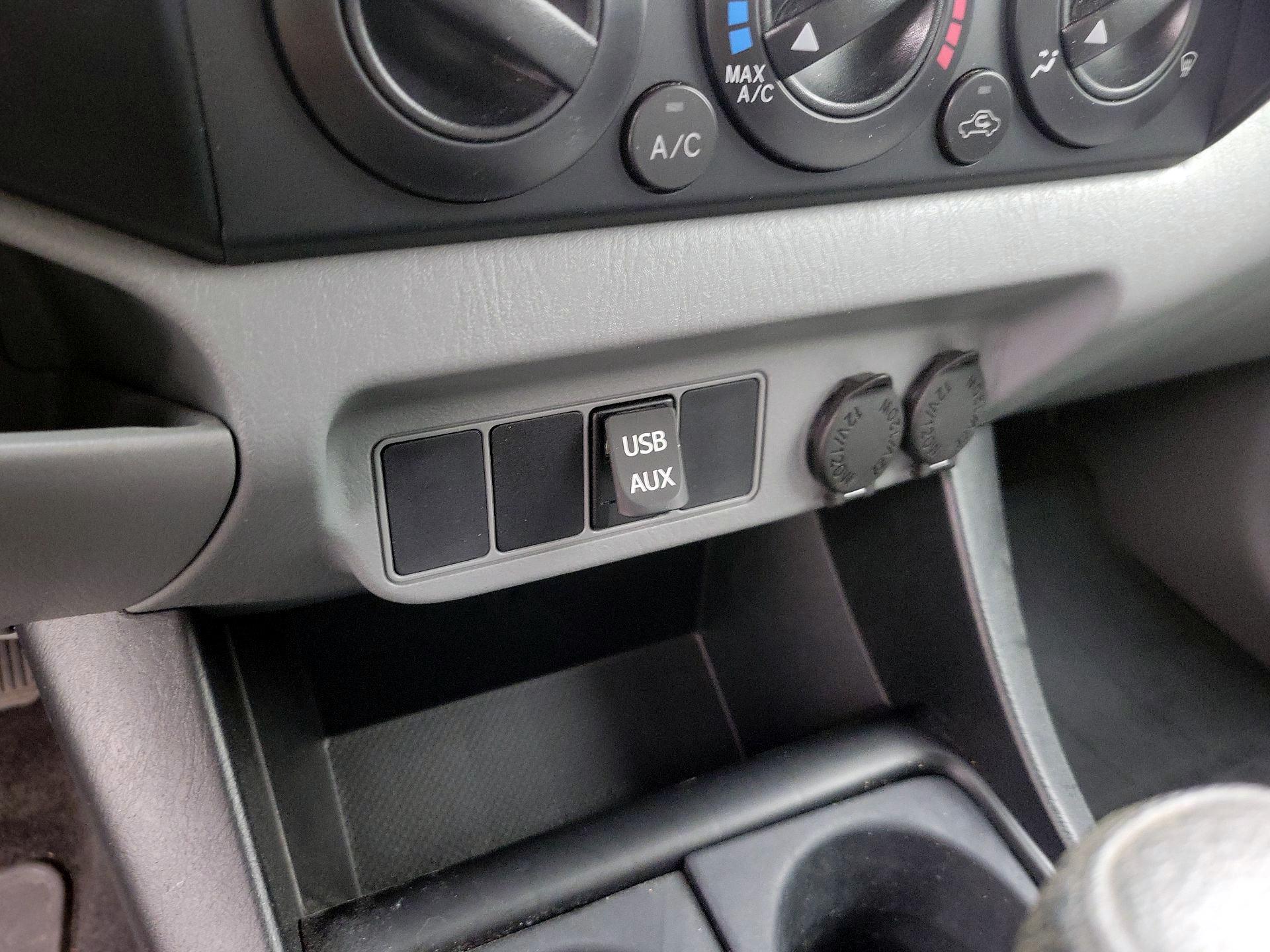 Thumbnail: 2014 Toyota Tacoma - 17