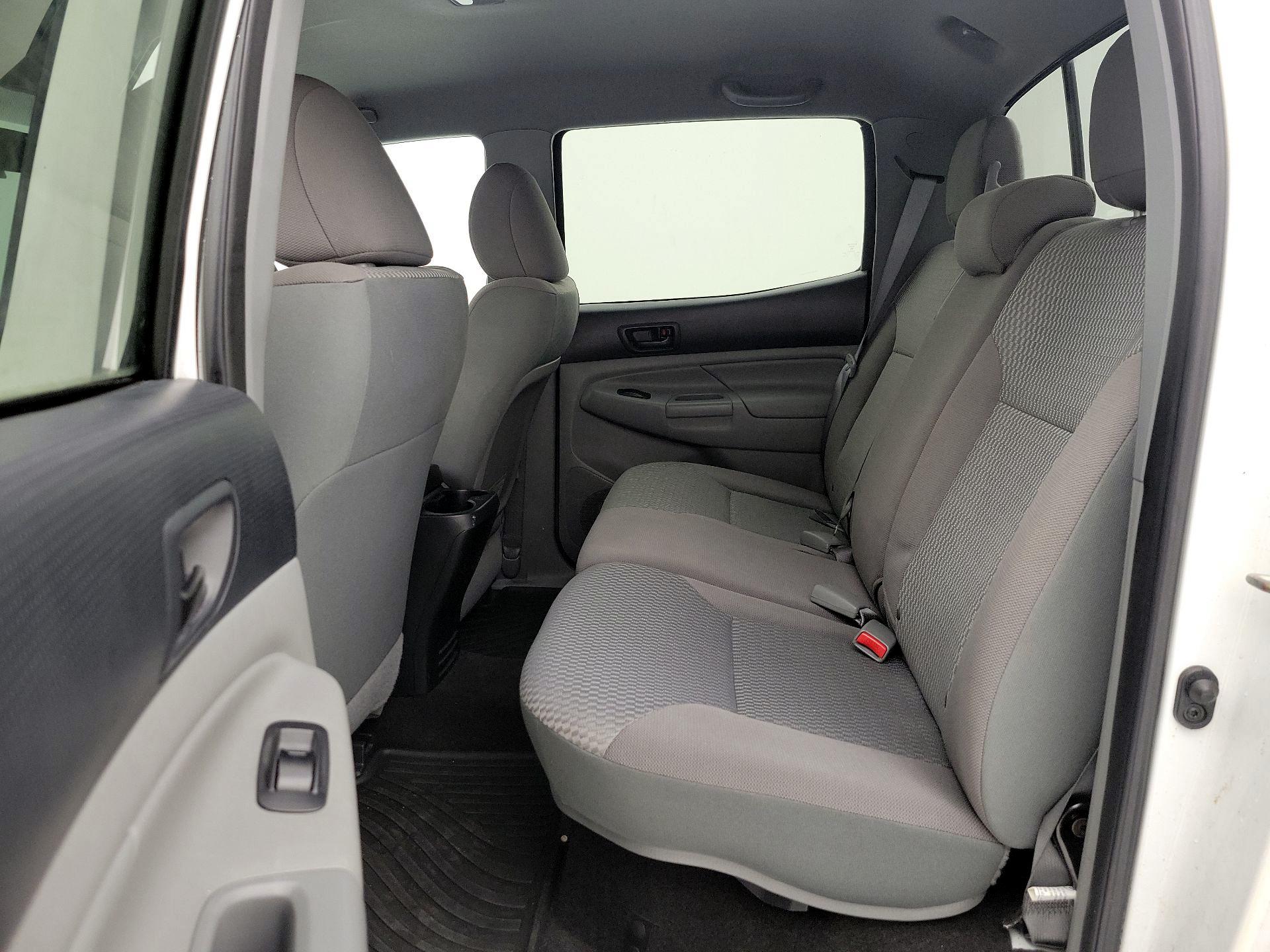 Thumbnail: 2014 Toyota Tacoma - 18