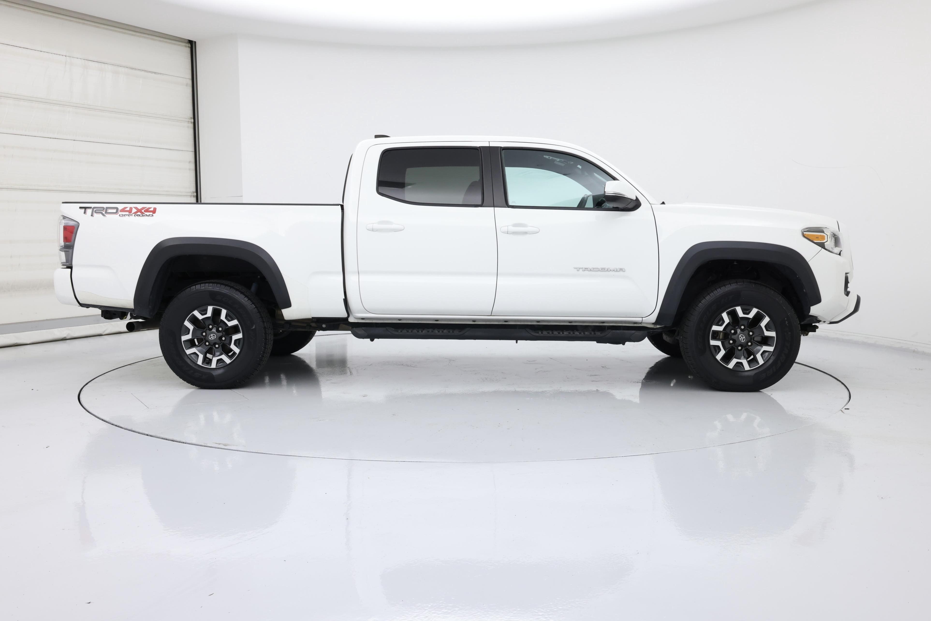 Thumbnail: 2022 Toyota Tacoma - 7