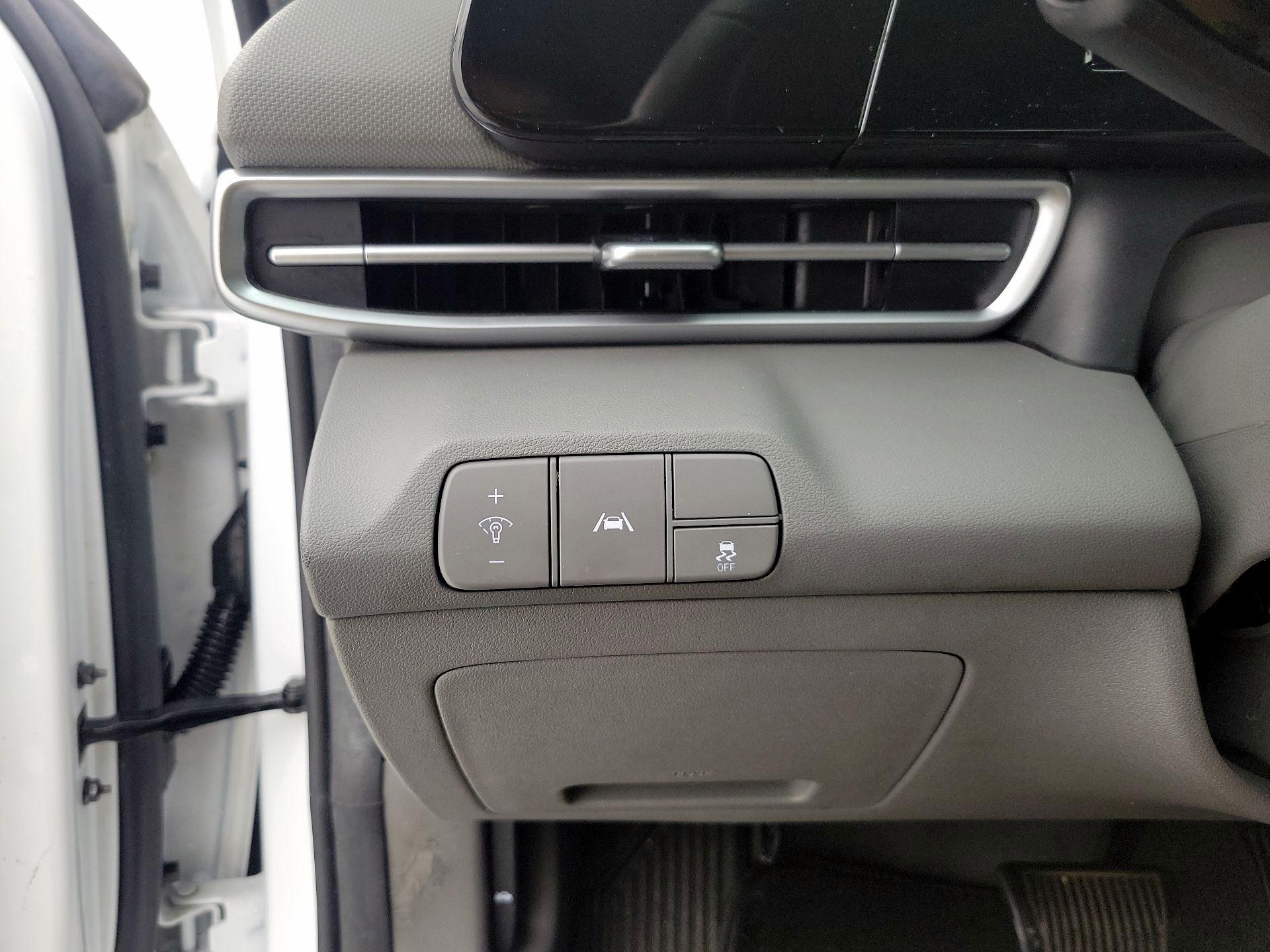 Thumbnail: 2022 Hyundai Elantra - 13