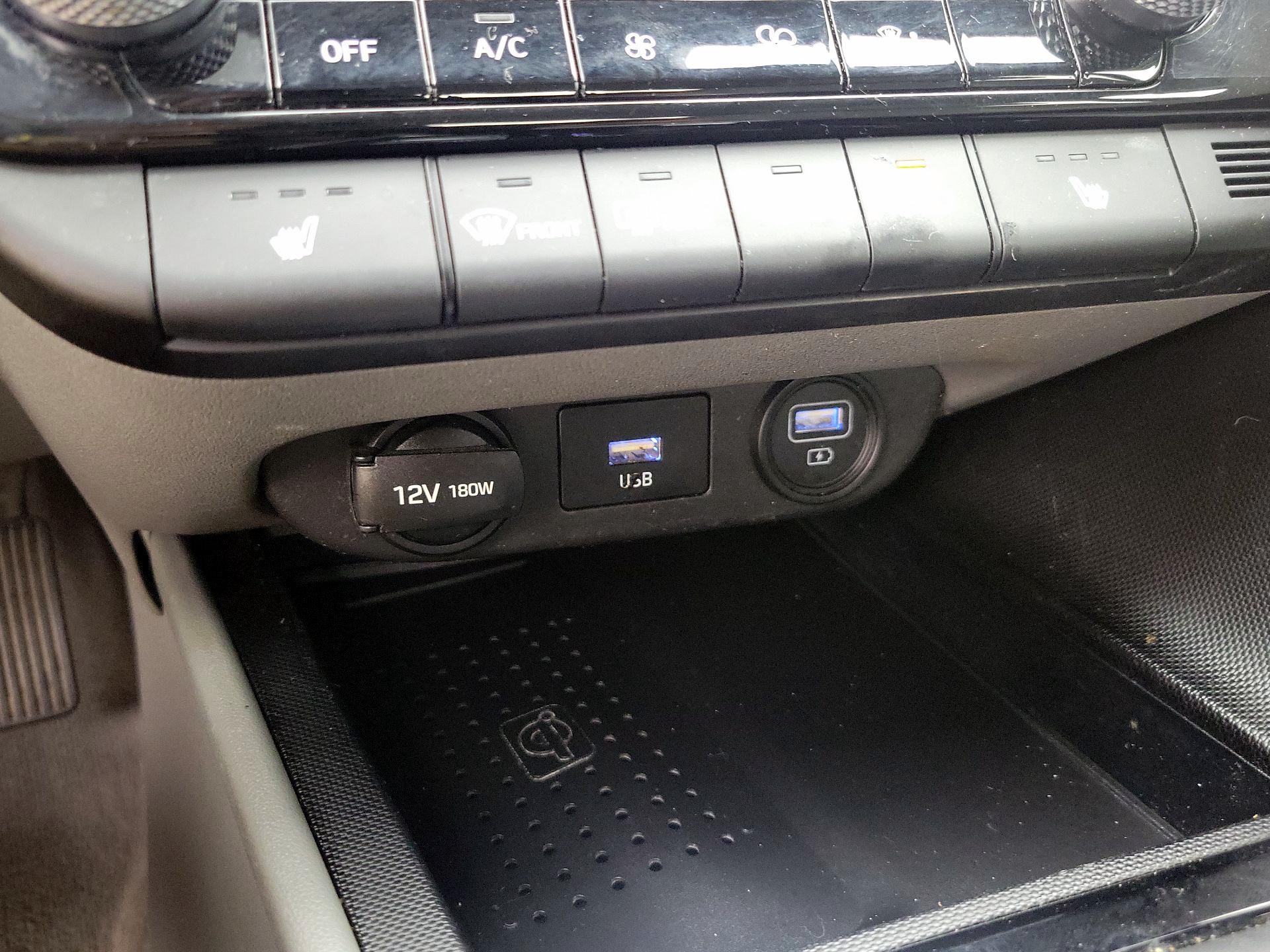 Thumbnail: 2022 Hyundai Elantra - 18