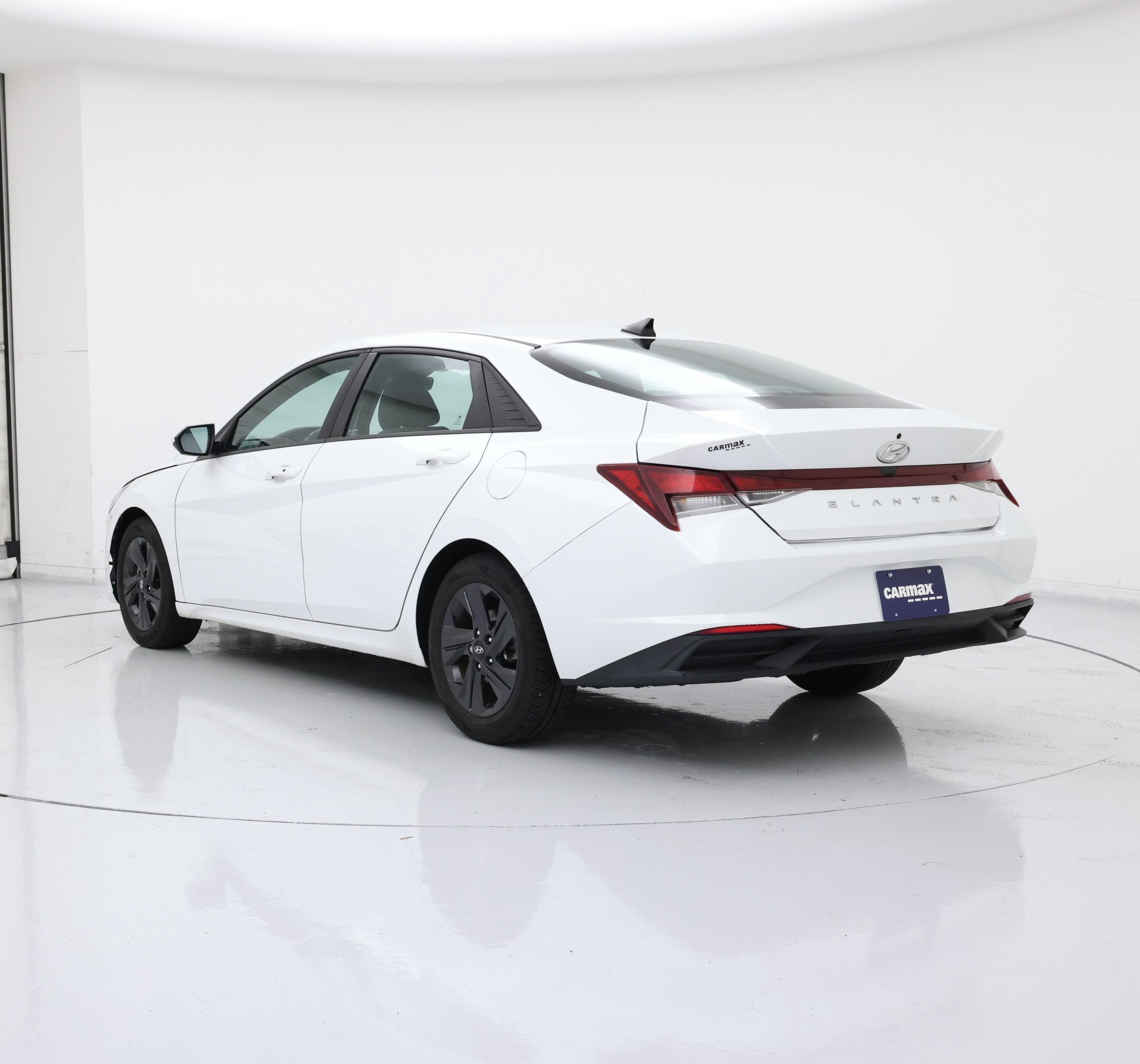 Thumbnail: 2022 Hyundai Elantra - 2