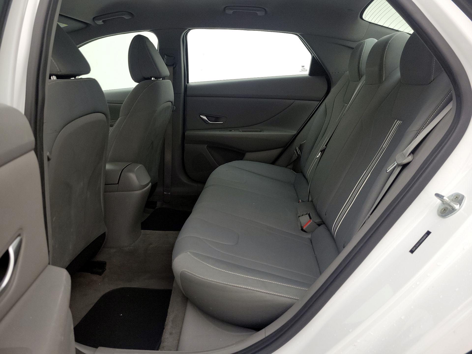 Thumbnail: 2022 Hyundai Elantra - 19