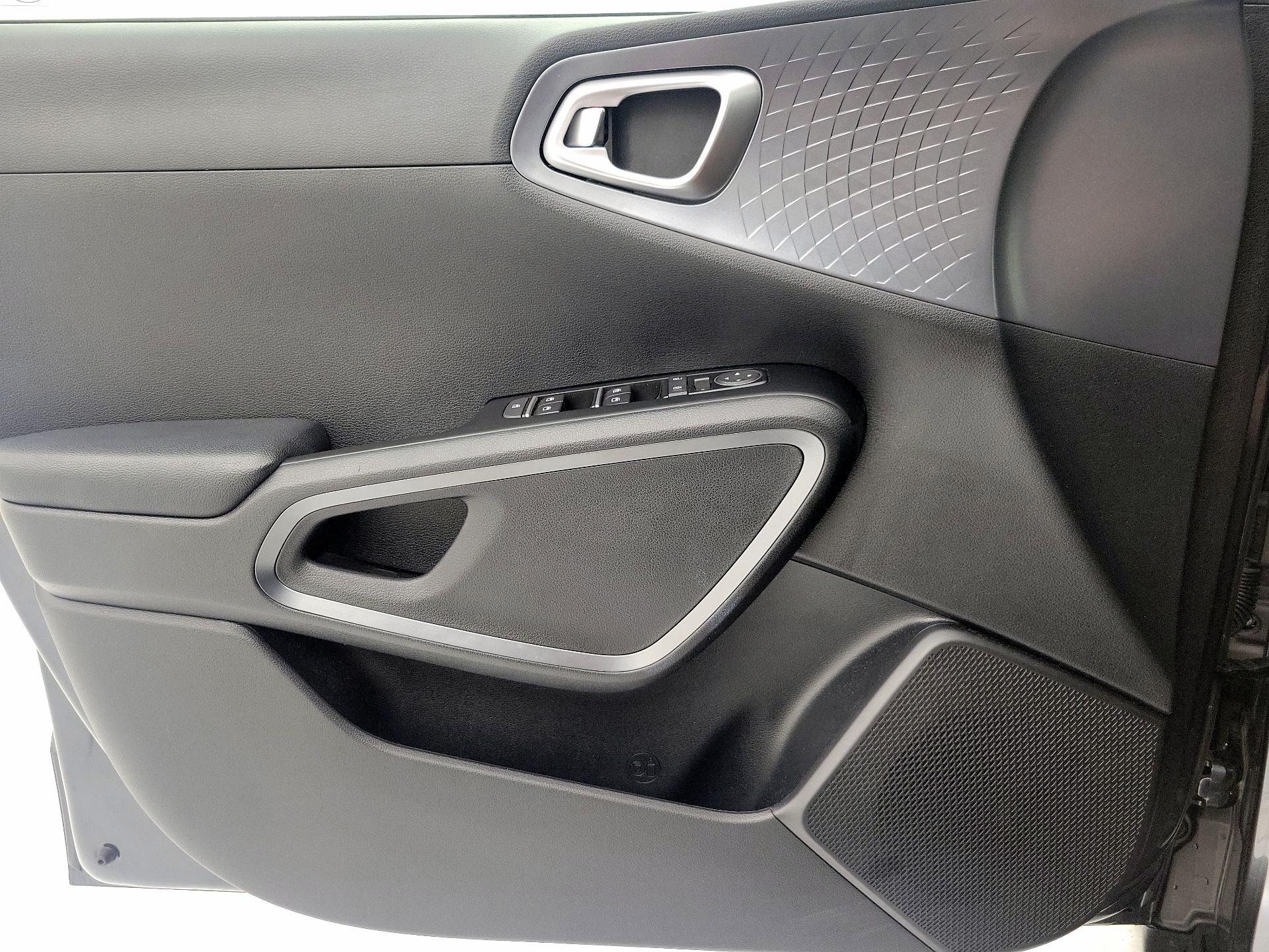 Thumbnail: 2021 Kia Soul - 12
