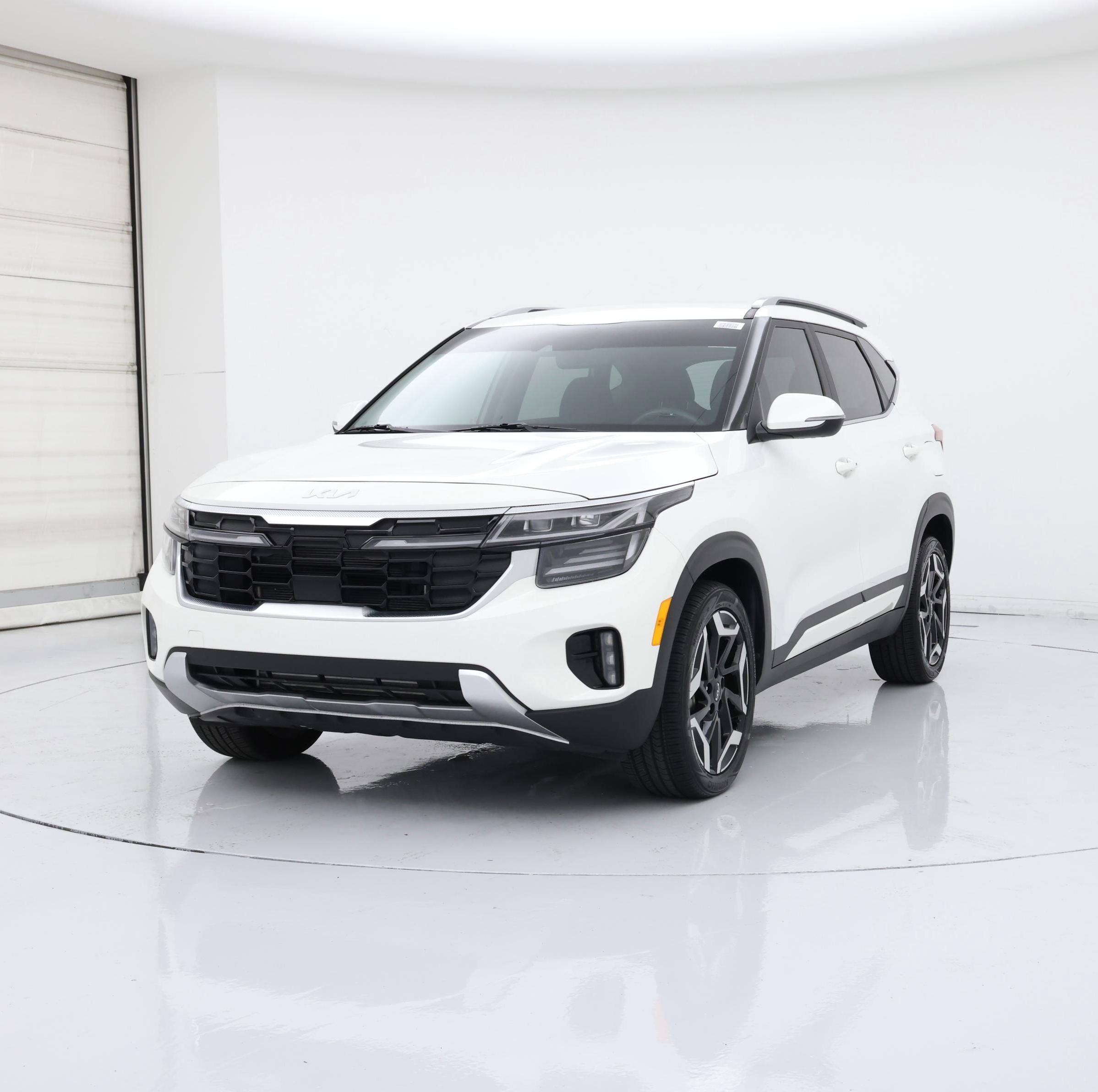 Thumbnail: 2024 Kia Seltos - 4