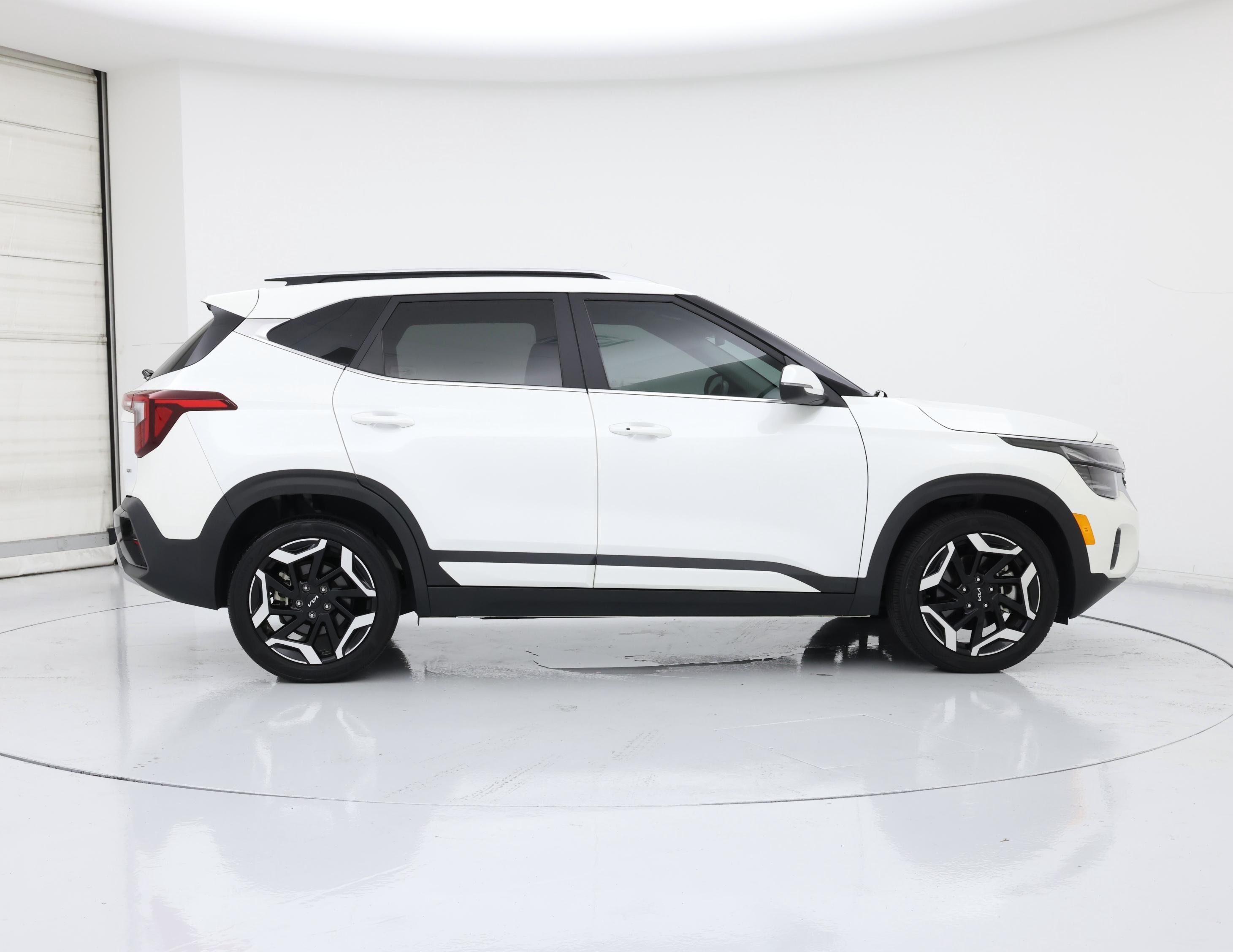 Thumbnail: 2024 Kia Seltos - 7