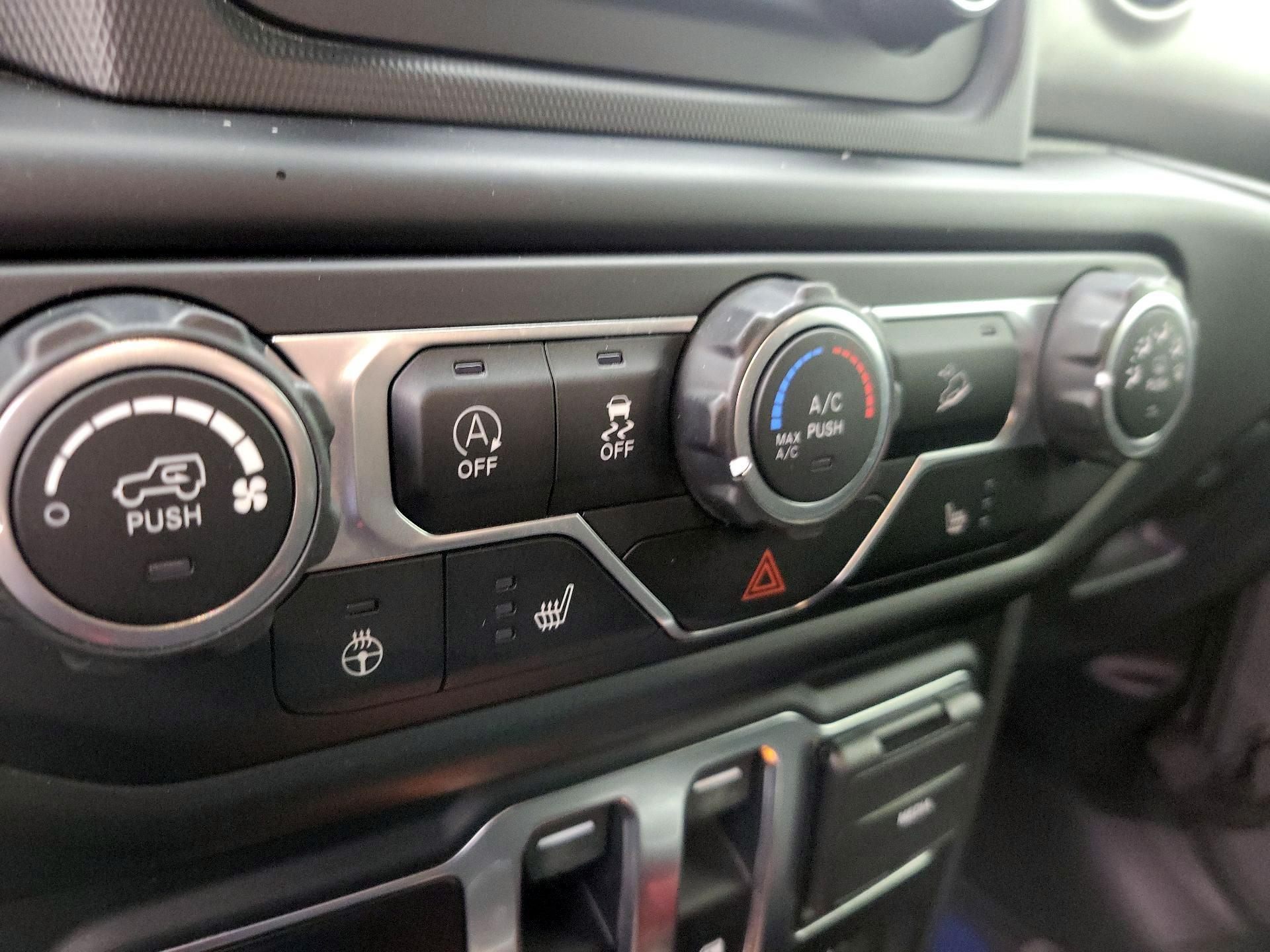 Thumbnail: 2020 Jeep Wrangler - 16
