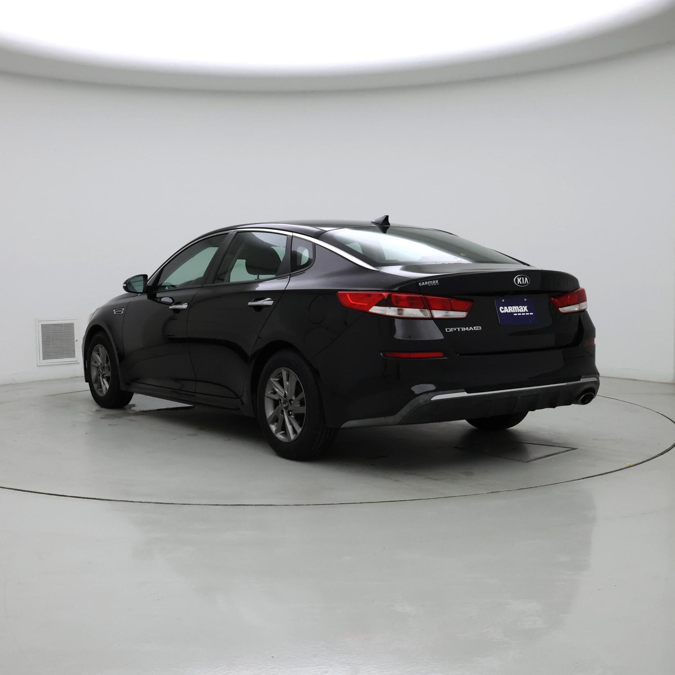 Thumbnail: 2019 Kia Optima - 2
