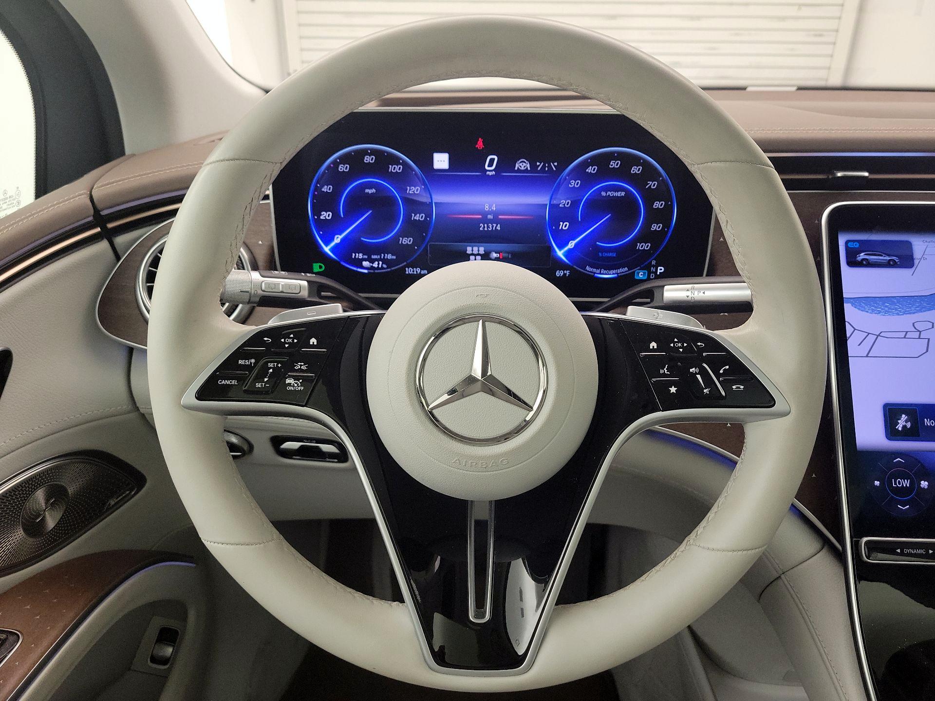 Thumbnail: 2023 Mercedes-Benz EQS - 10