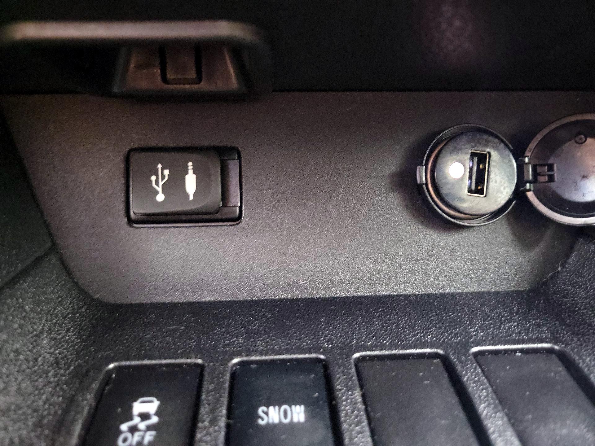 Thumbnail: 2014 Toyota Highlander - 18