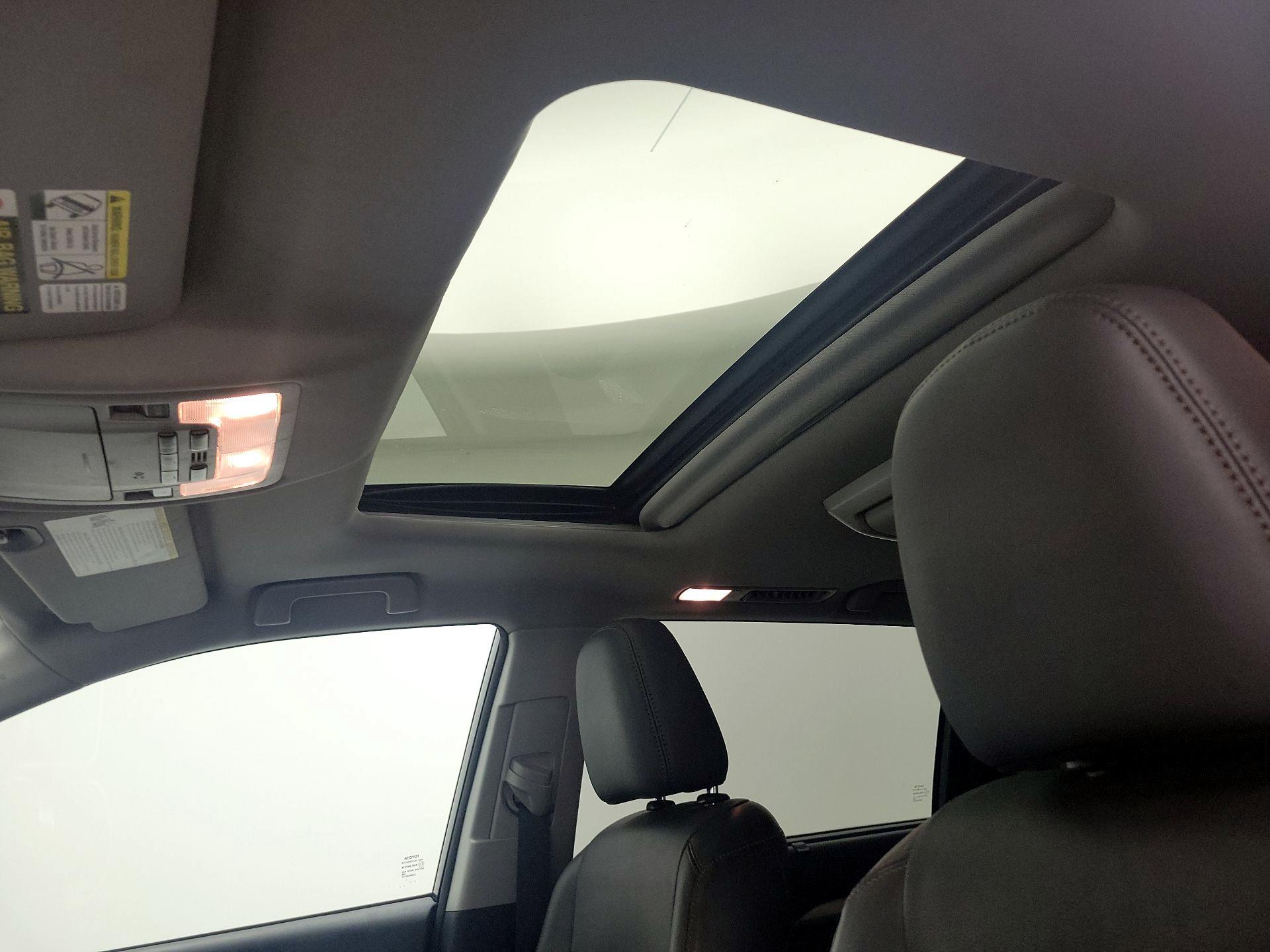 Thumbnail: 2014 Toyota Highlander - 19