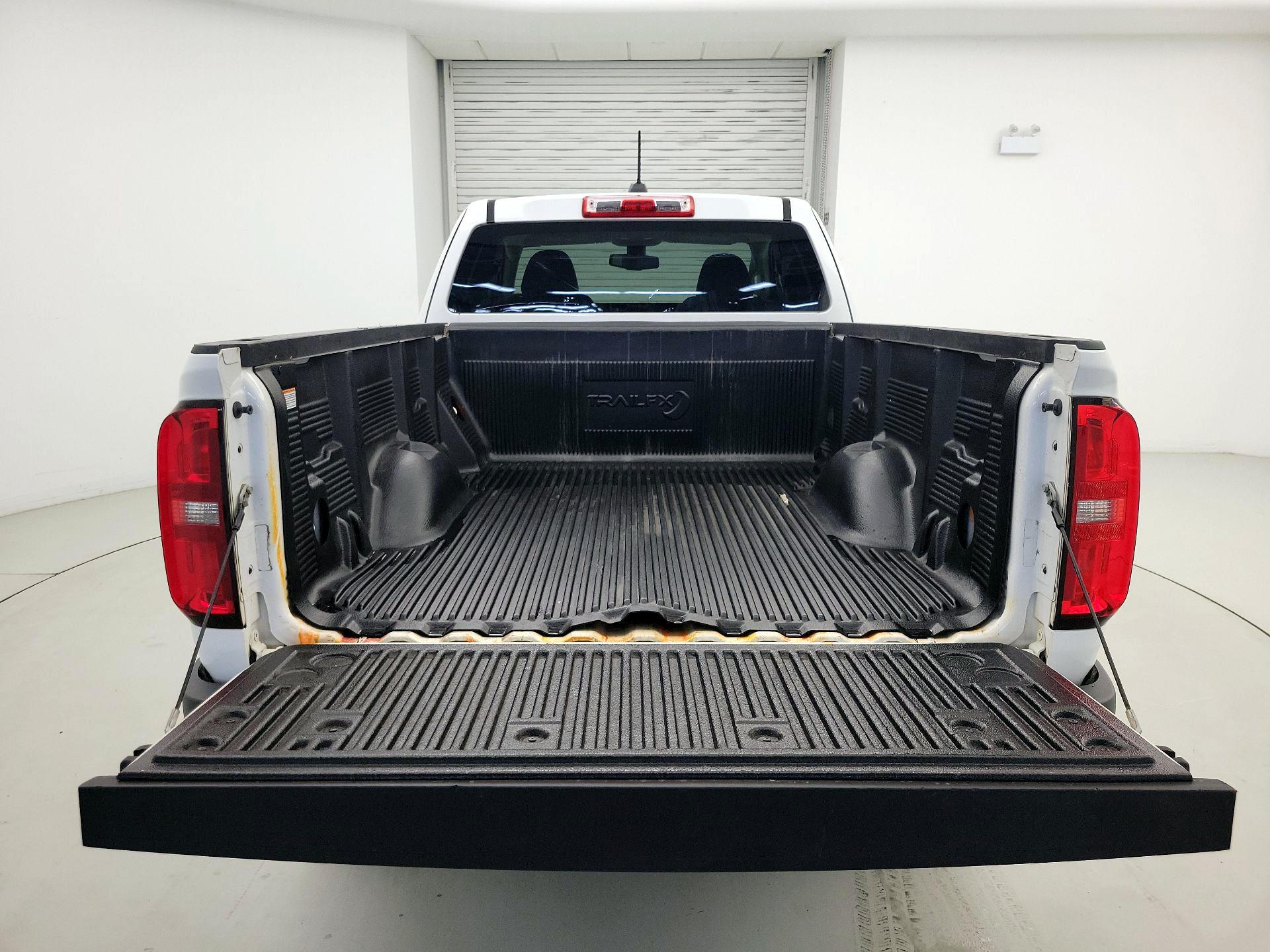 Thumbnail: 2016 Chevrolet Colorado - 19