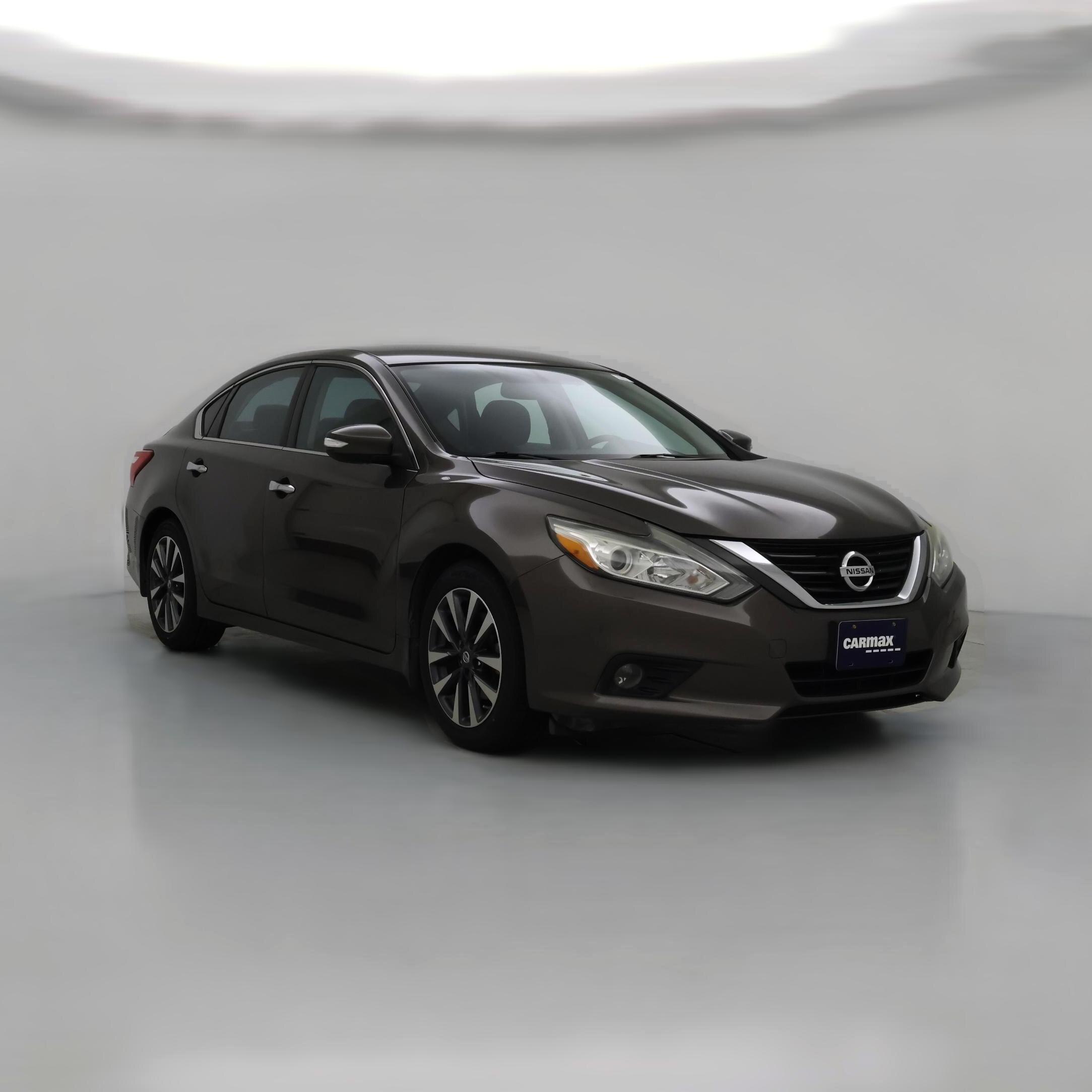 Thumbnail: 2016 Nissan Altima - 1