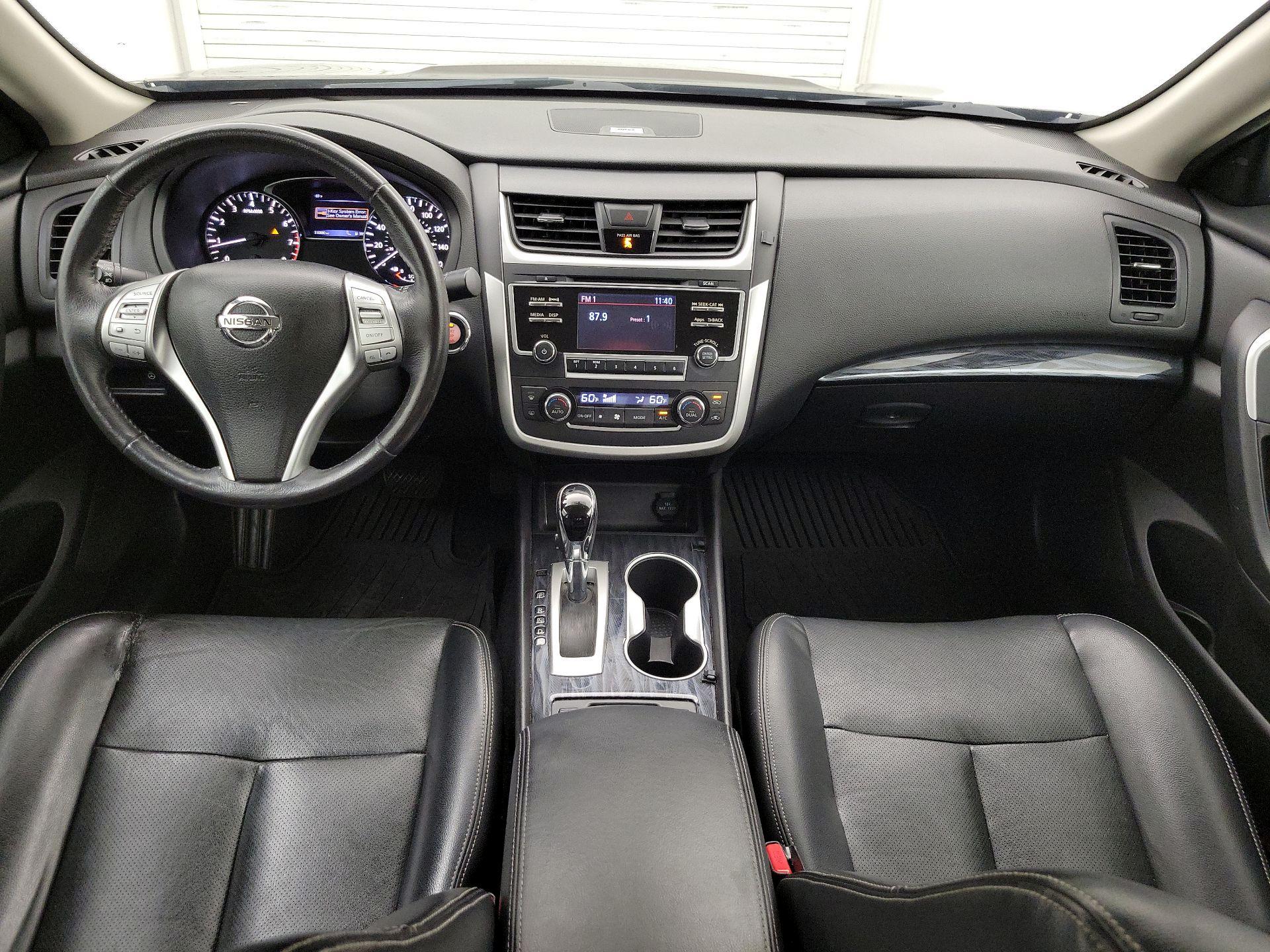 Thumbnail: 2016 Nissan Altima - 9