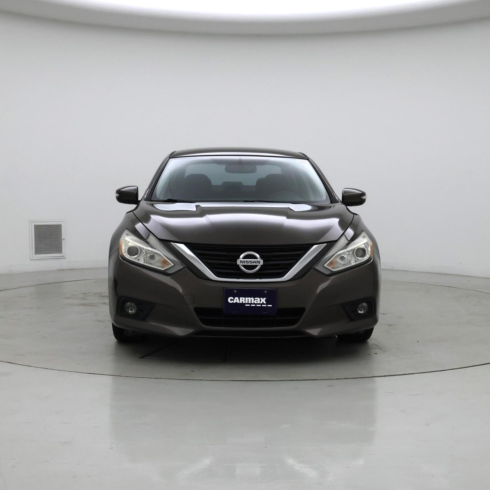 Thumbnail: 2016 Nissan Altima - 5