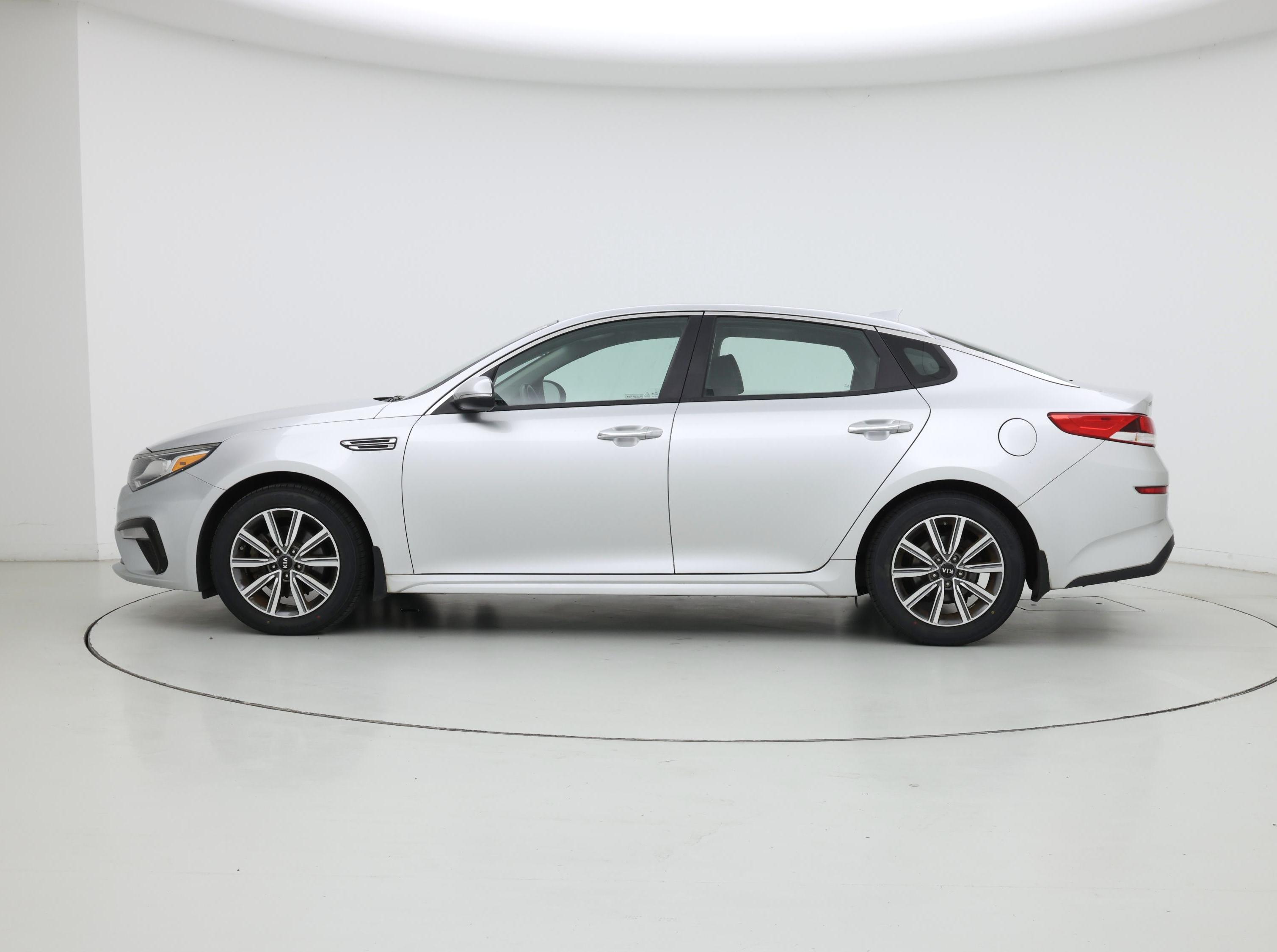 Thumbnail: 2019 Kia Optima - 3