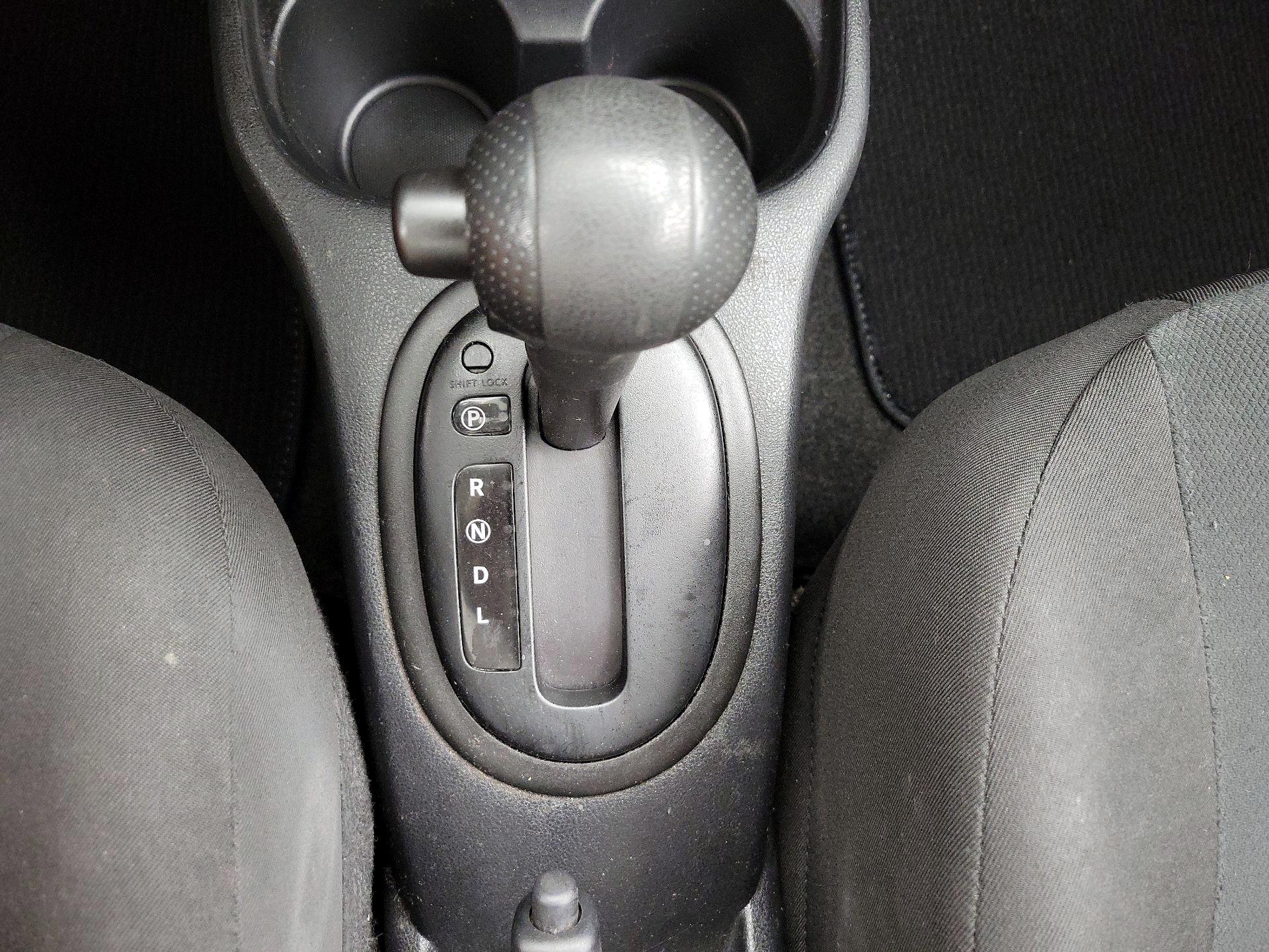 Thumbnail: 2015 Nissan Versa Note - 16