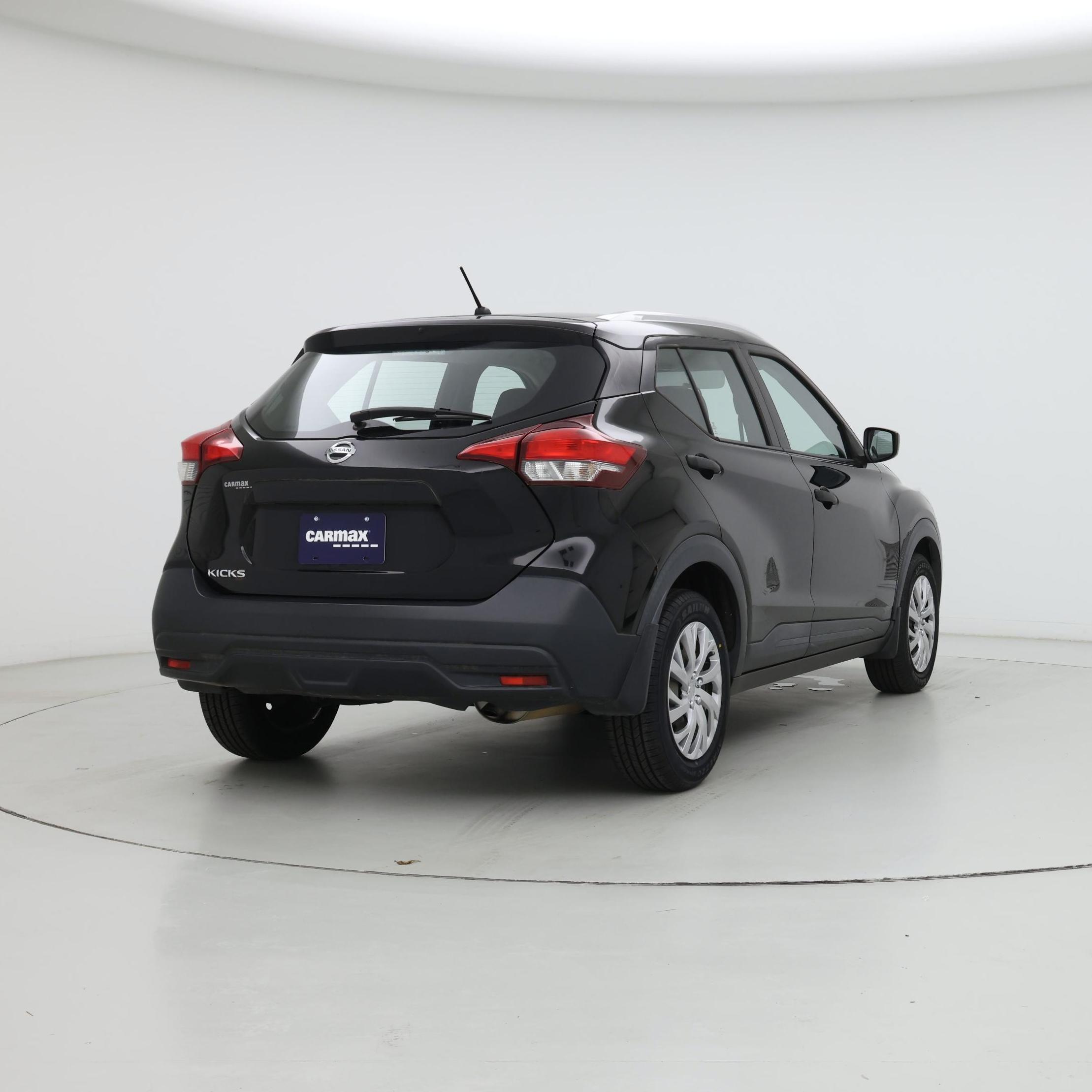 Thumbnail: 2018 Nissan Kicks - 8