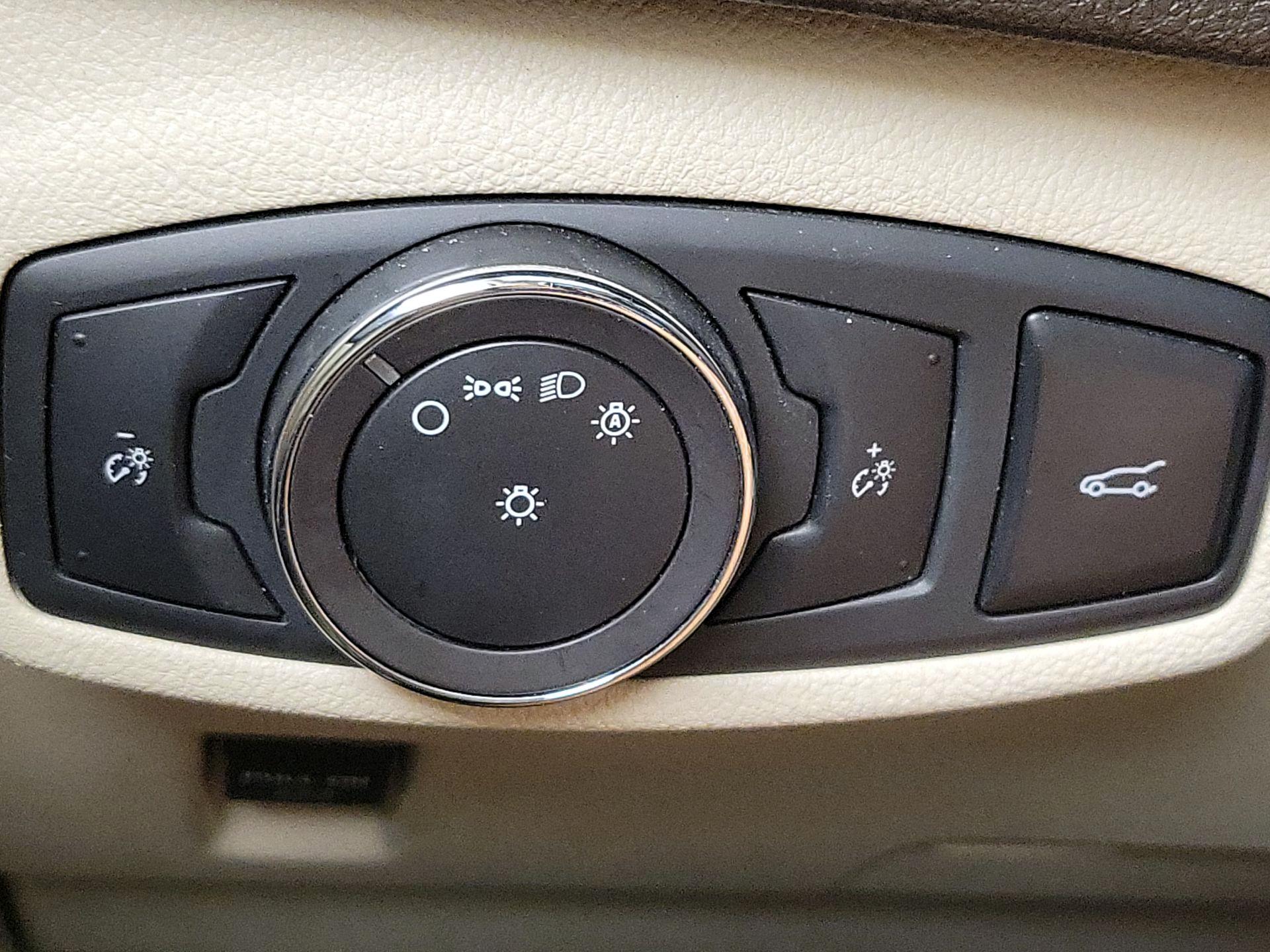 Thumbnail: 2019 Lincoln MKC - 13