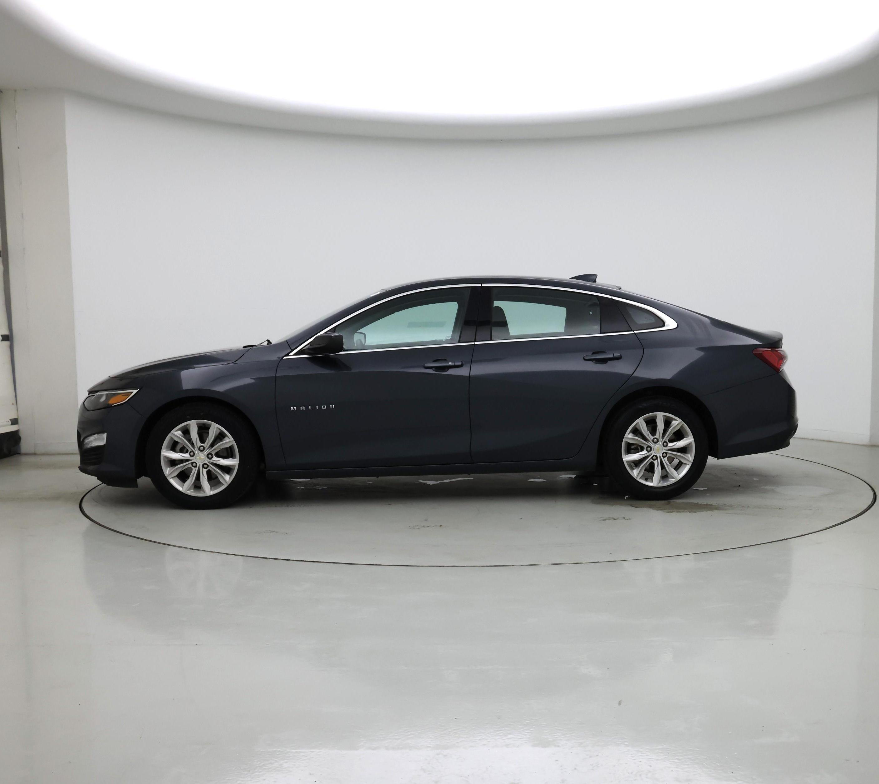 Thumbnail: 2021 Chevrolet Malibu - 3