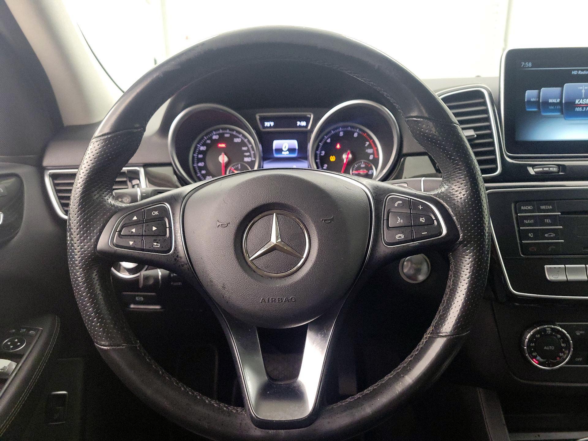 Thumbnail: 2016 Mercedes-Benz GLE - 10