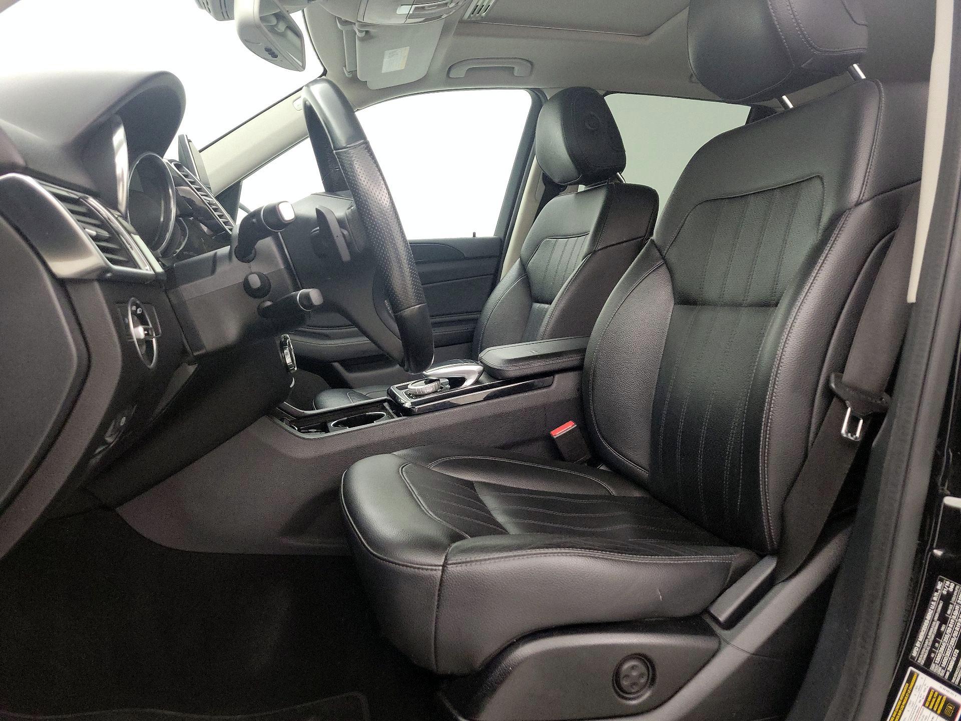 Thumbnail: 2016 Mercedes-Benz GLE - 11