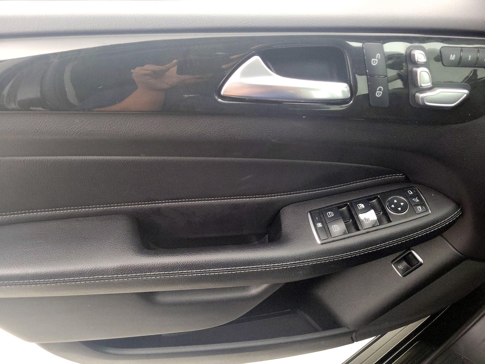 Thumbnail: 2016 Mercedes-Benz GLE - 12
