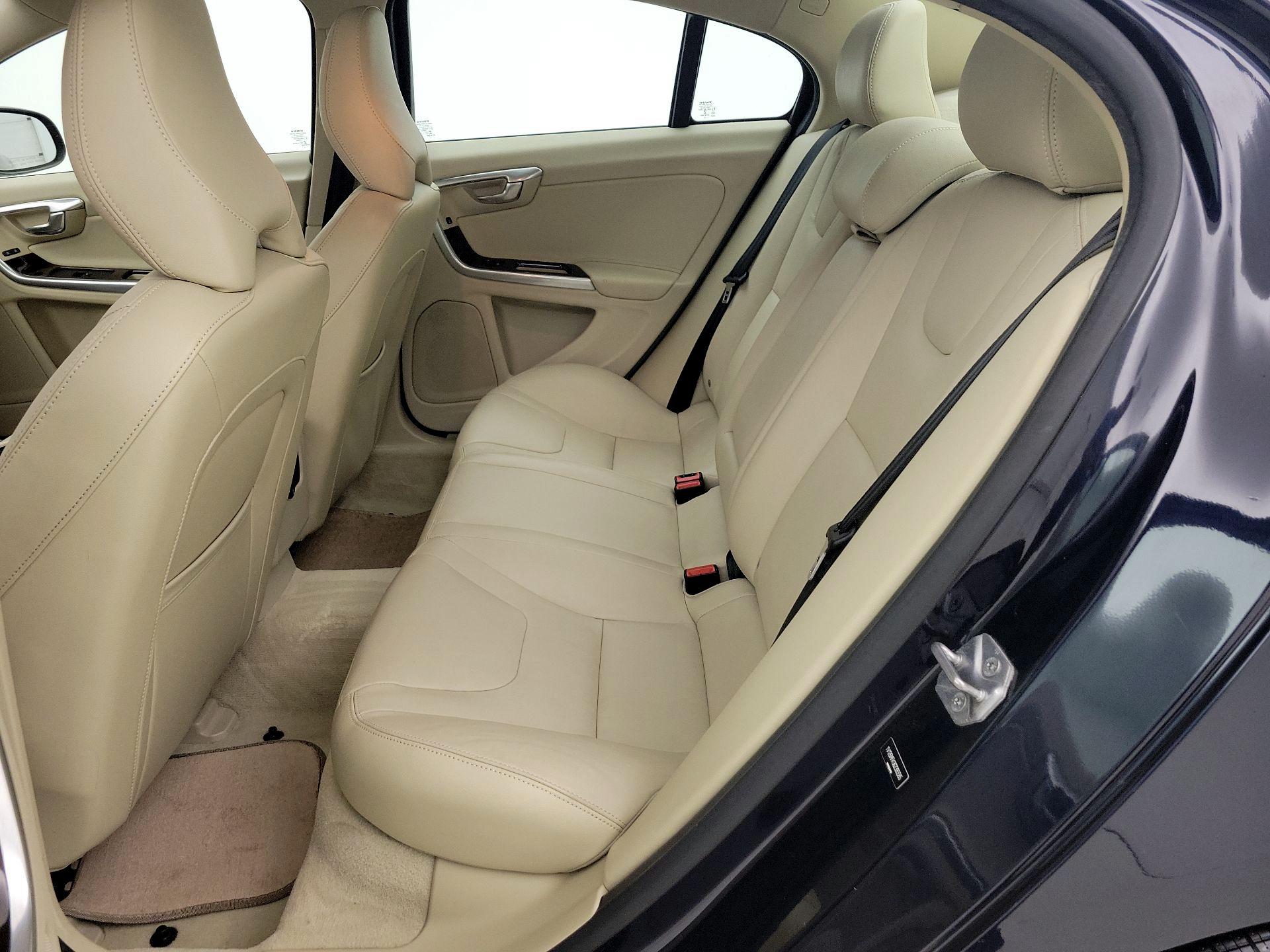 Thumbnail: 2016 Volvo S60 - 18