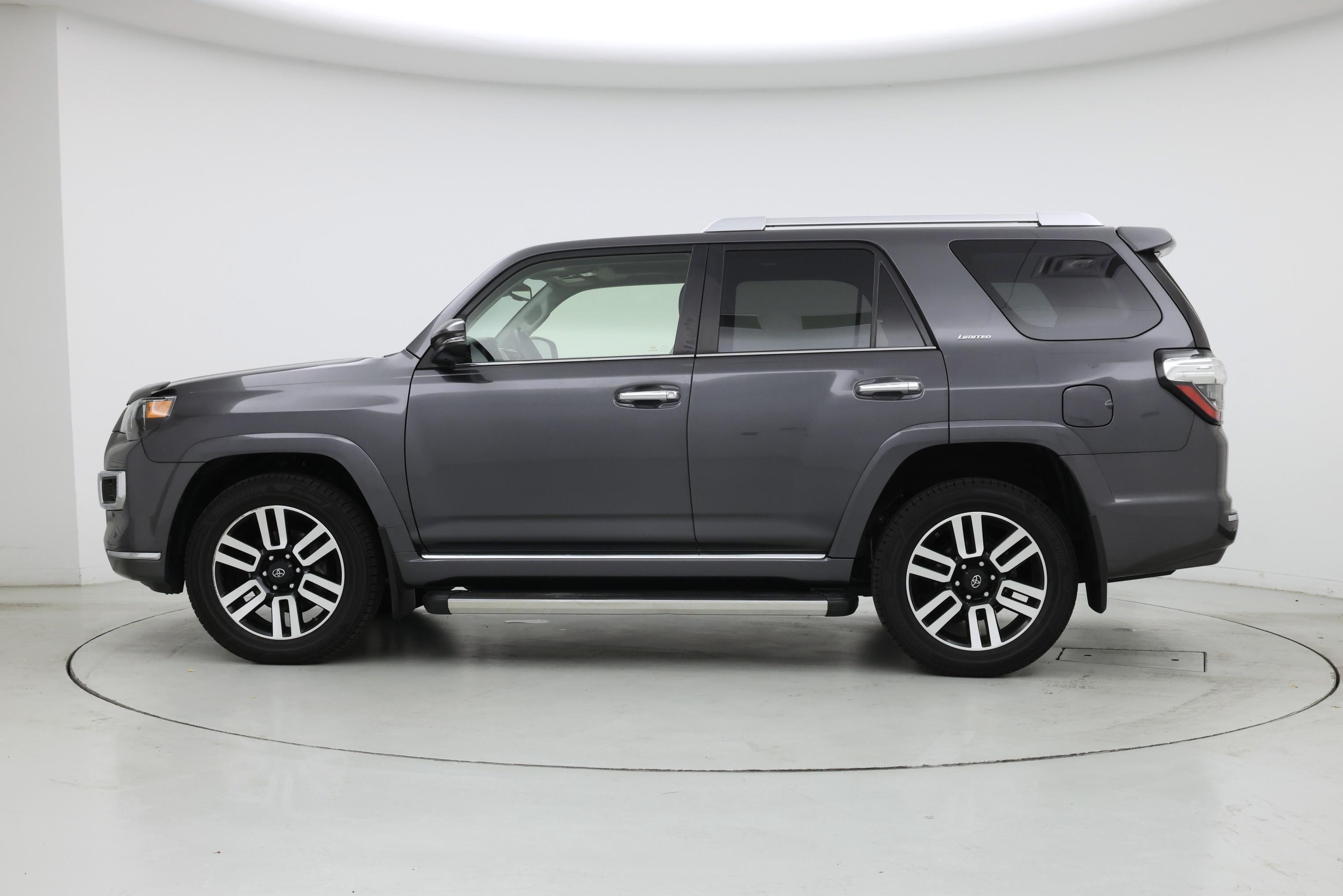 Thumbnail: 2020 Toyota 4Runner - 3