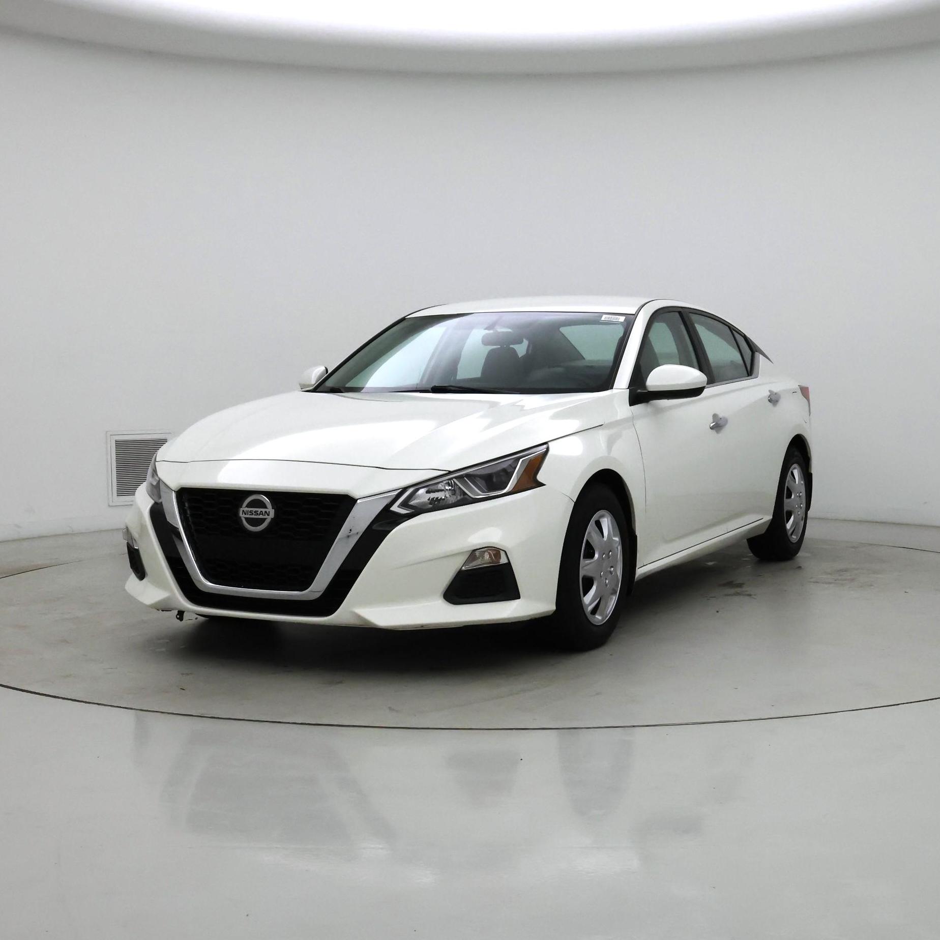 Thumbnail: 2019 Nissan Altima - 4