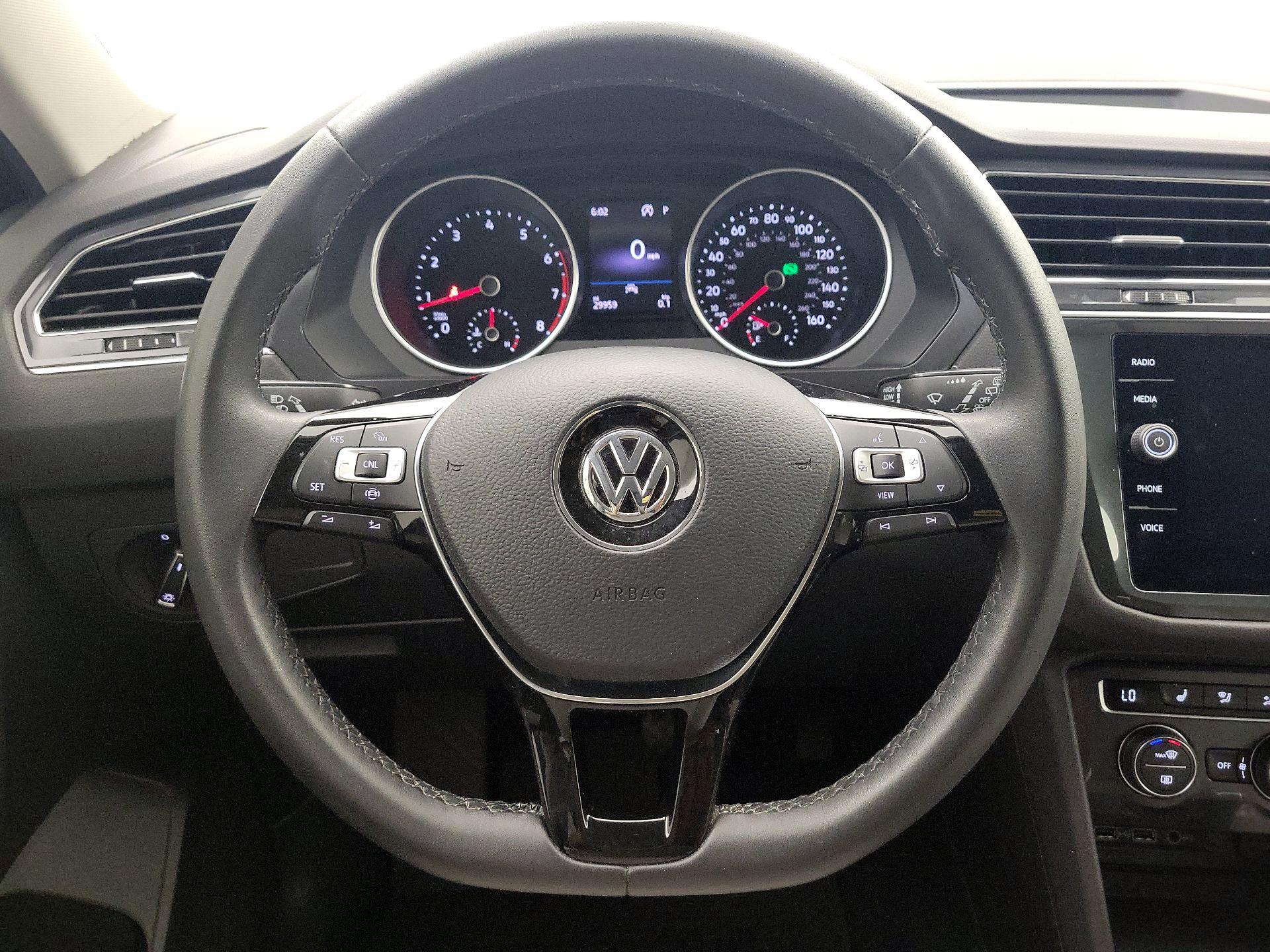 Thumbnail: 2020 Volkswagen Tiguan - 10