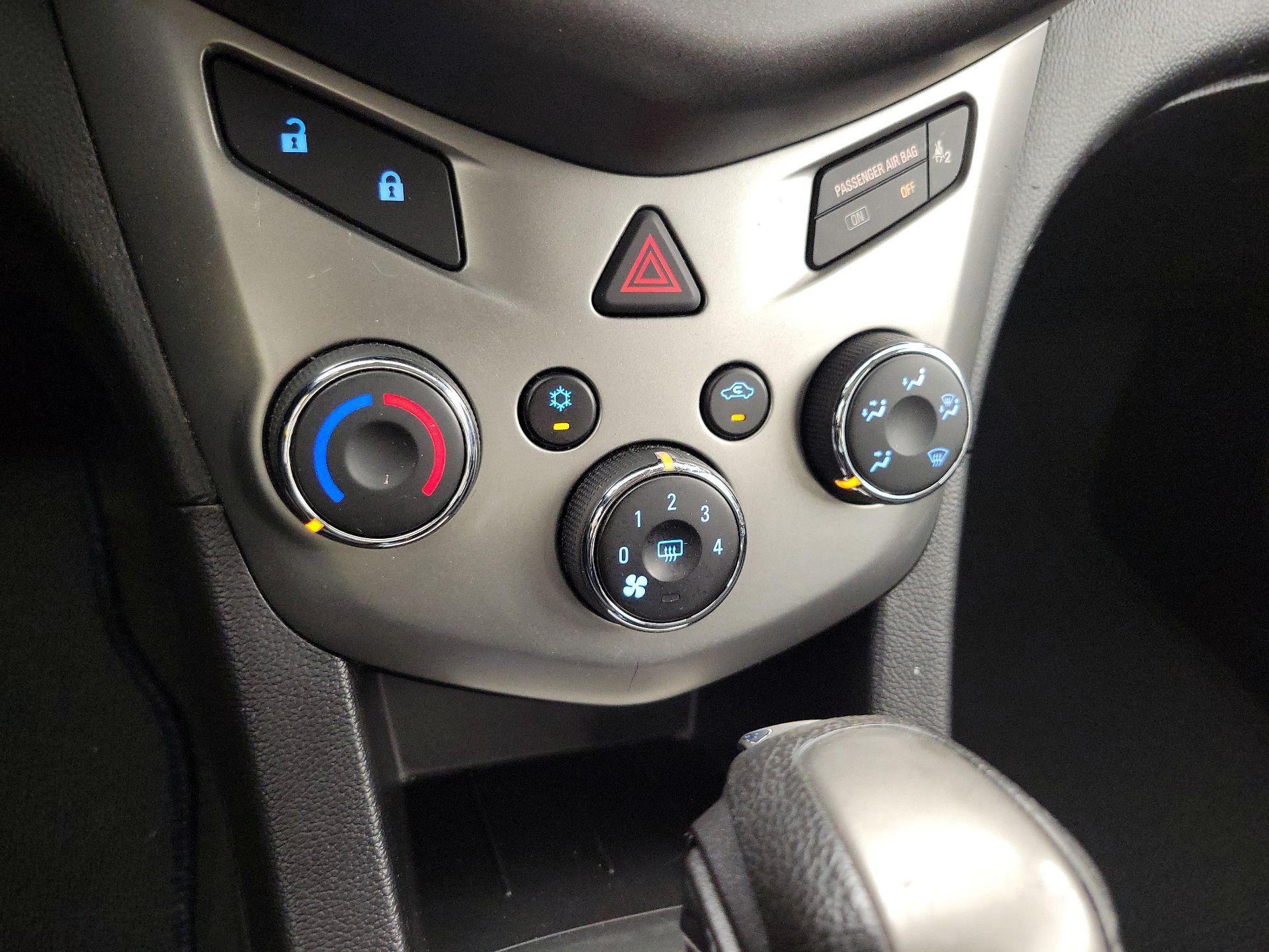 Thumbnail: 2015 Chevrolet Sonic - 15