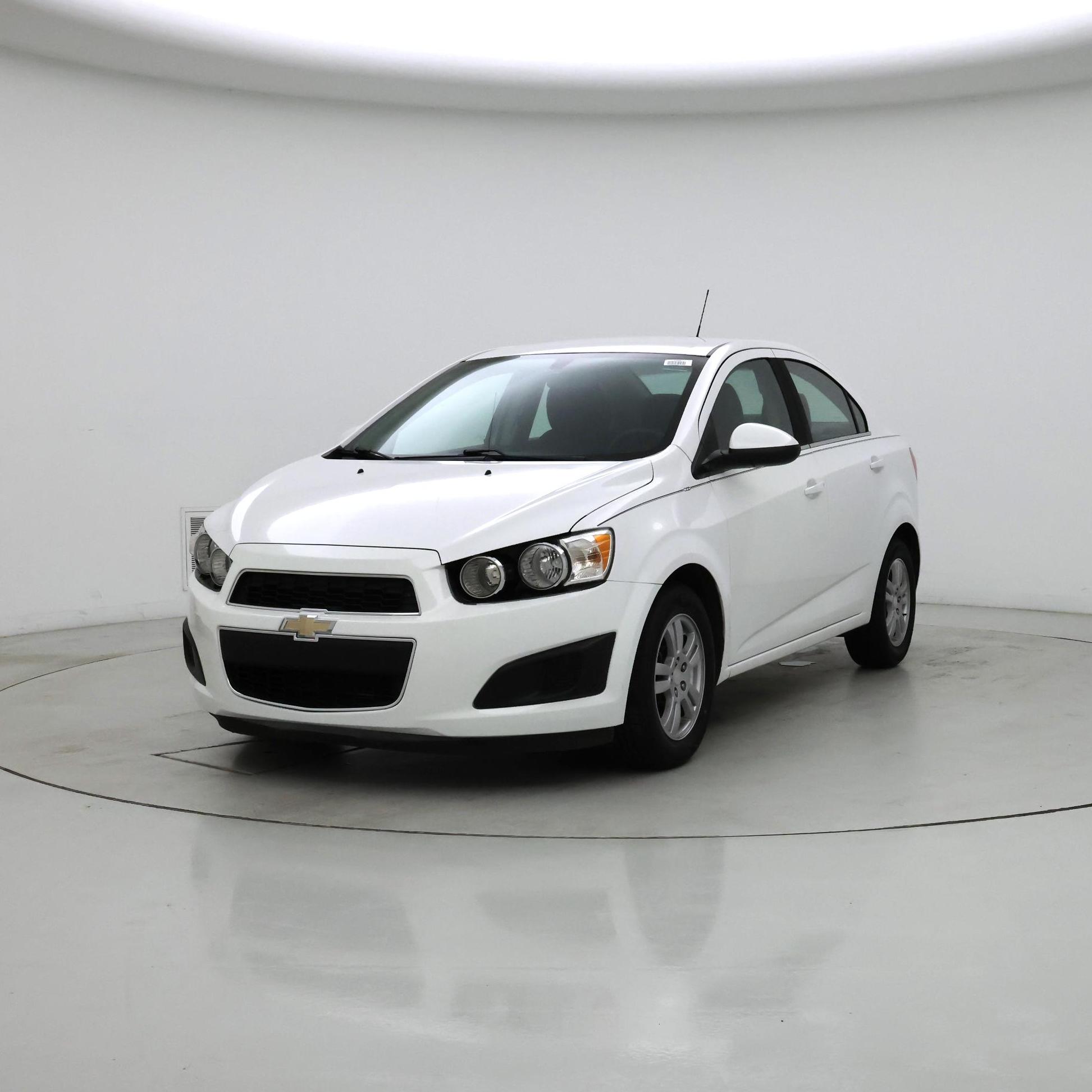 Thumbnail: 2015 Chevrolet Sonic - 4