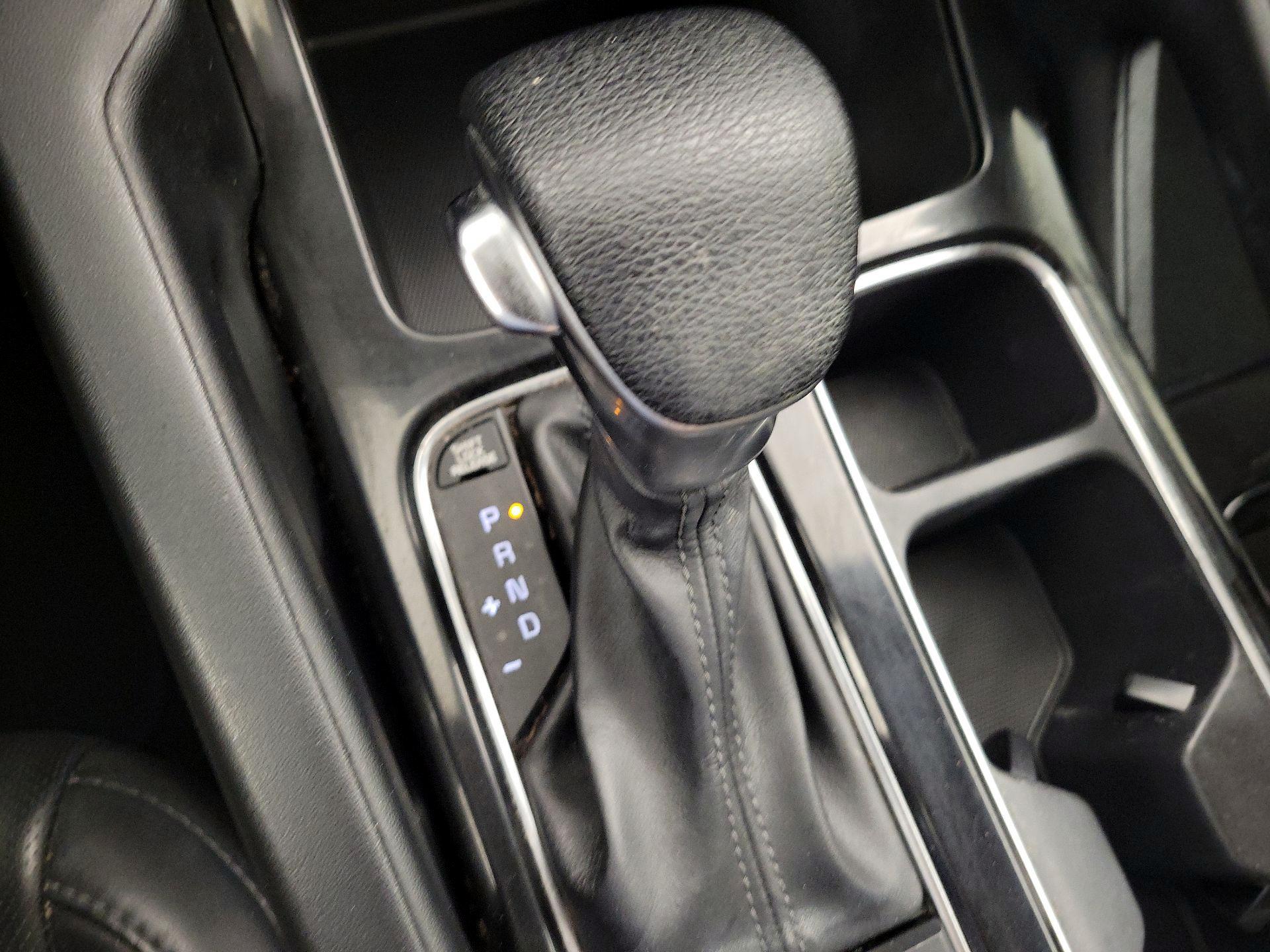 Thumbnail: 2020 Kia Telluride - 17