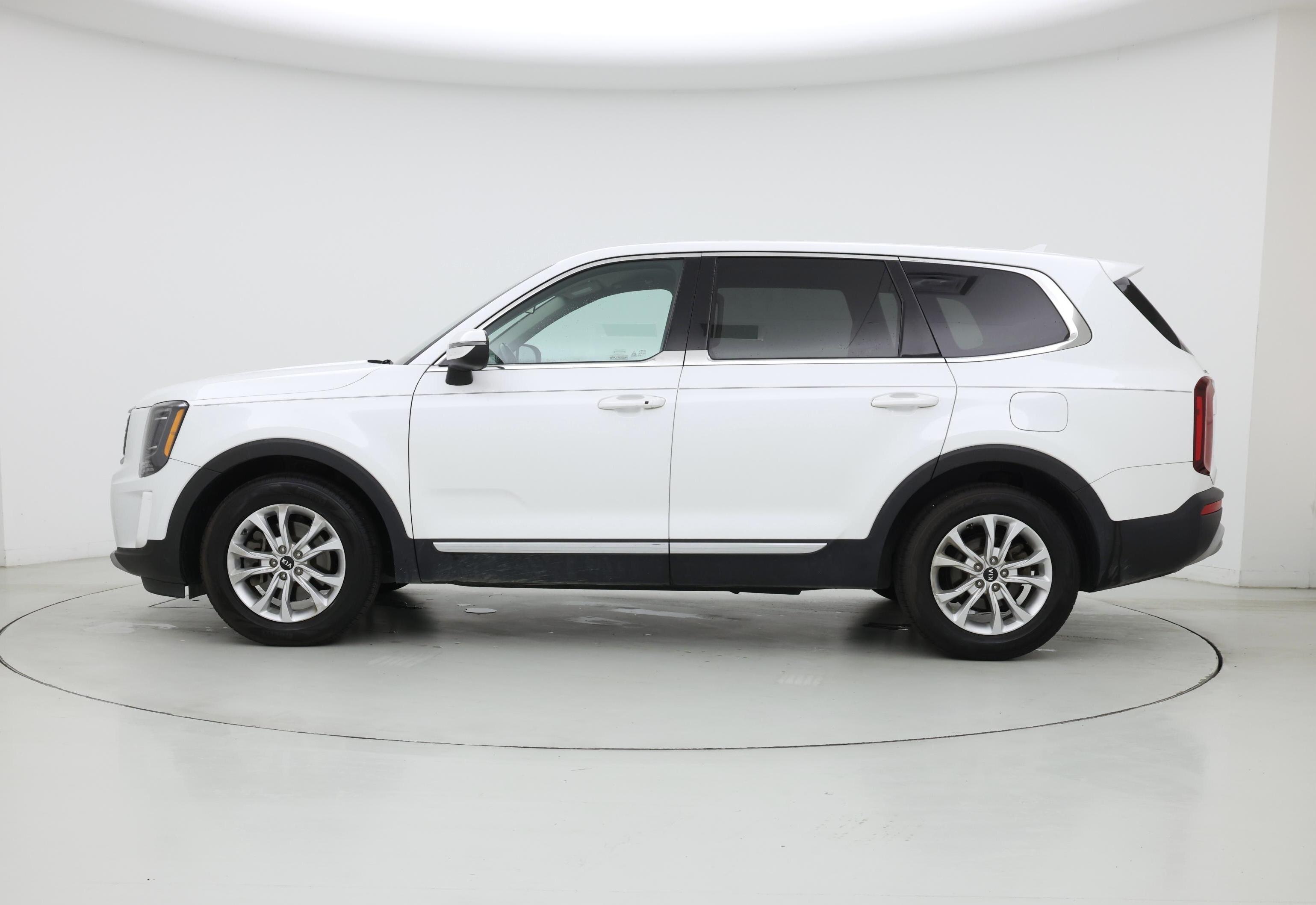 Thumbnail: 2020 Kia Telluride - 3
